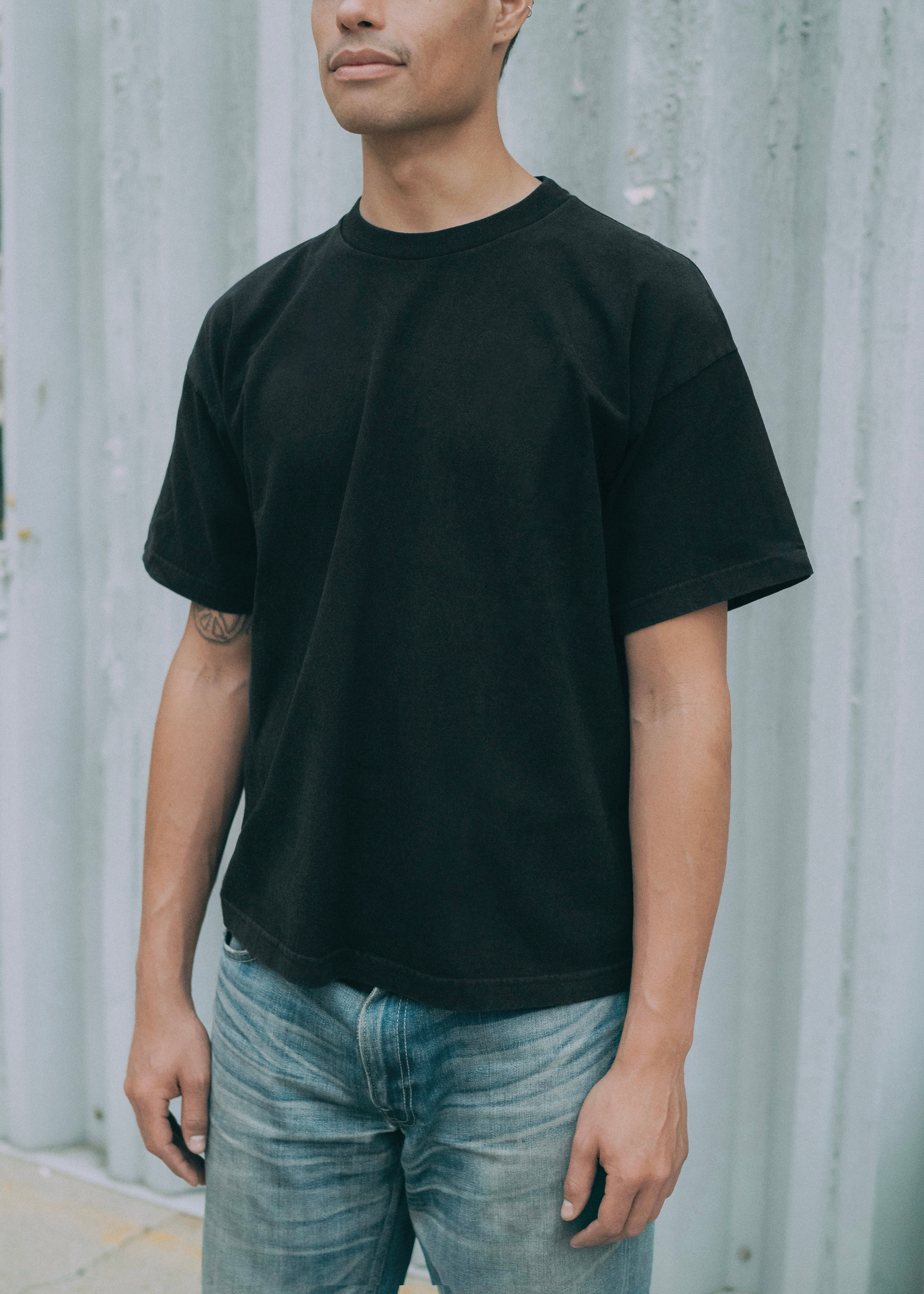 THE “1999” BLANK TEE - STONEWASHED BLACK