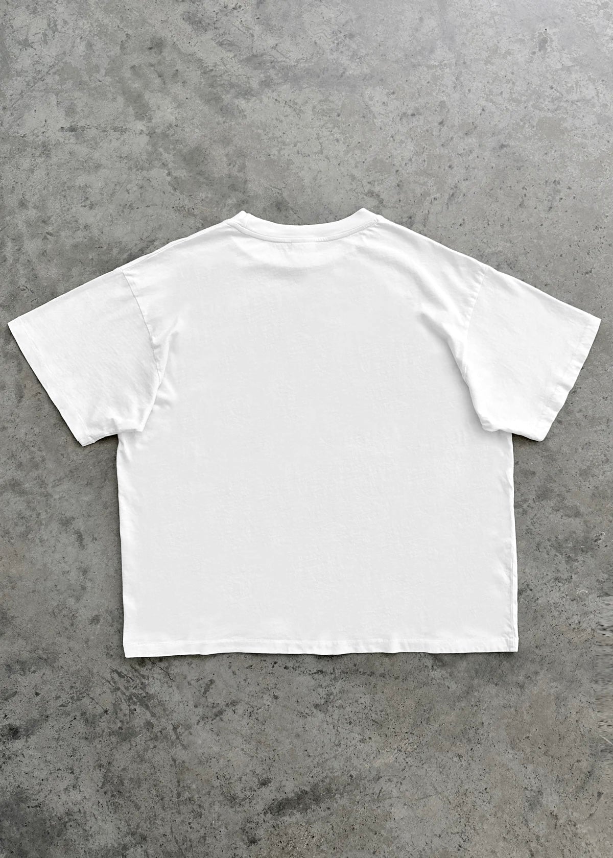 “CHAIN-PEEKER” SINGLE STITCHED TEE - WHITE