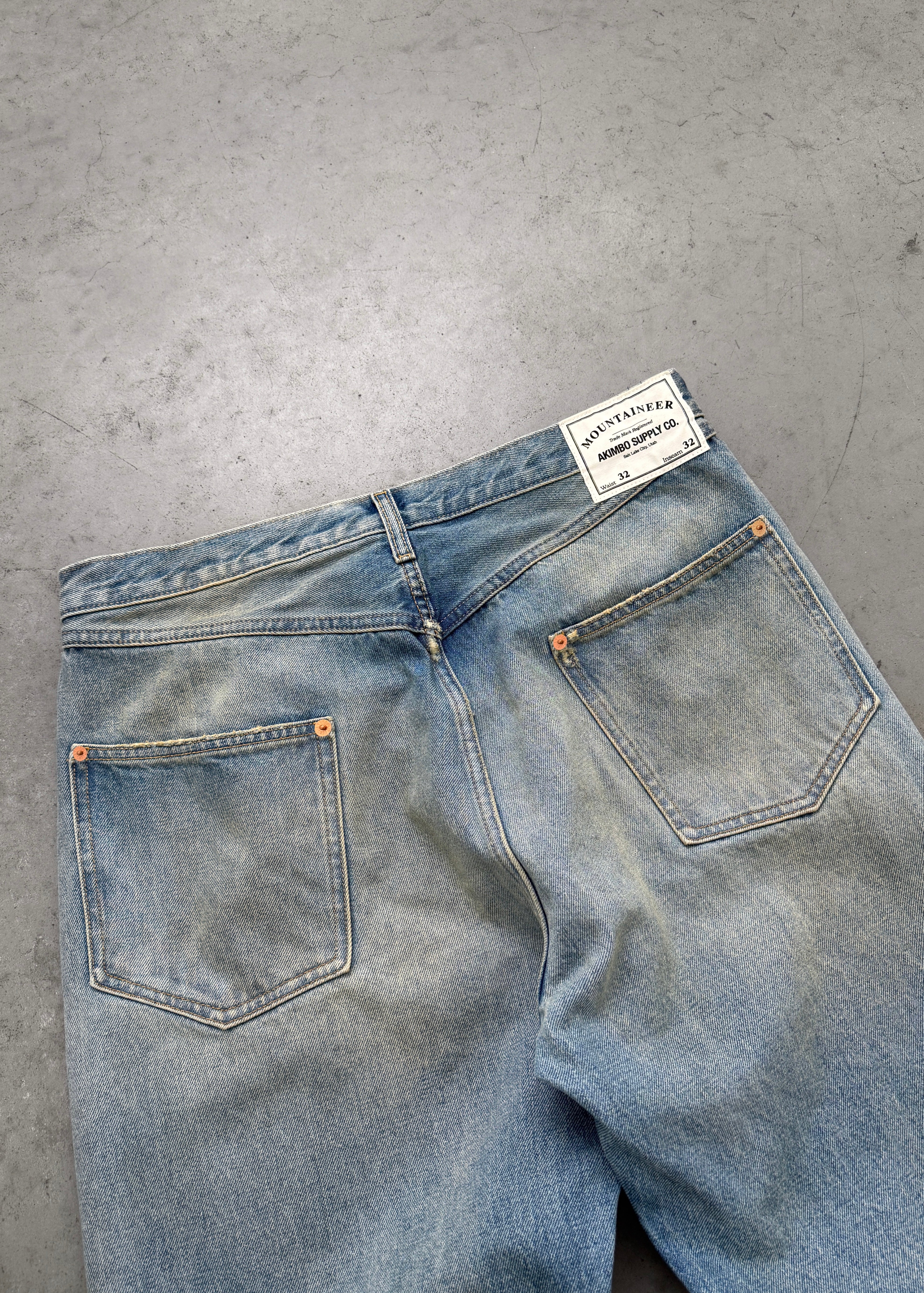 MOUNTAINEER 5 POCKET JEAN - BANDO WASH