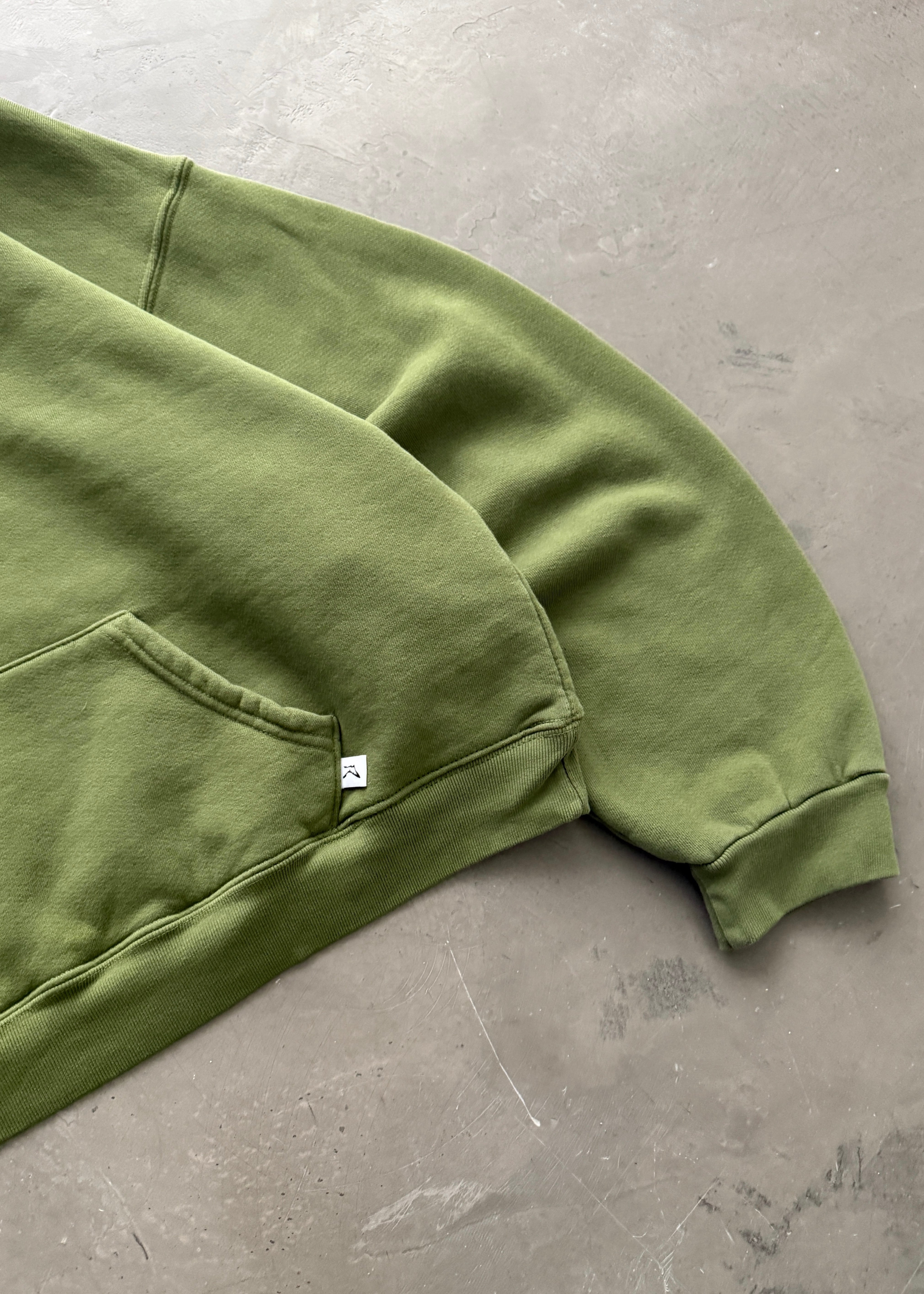 AKIMBO HOODIE - OLIVE GREEN