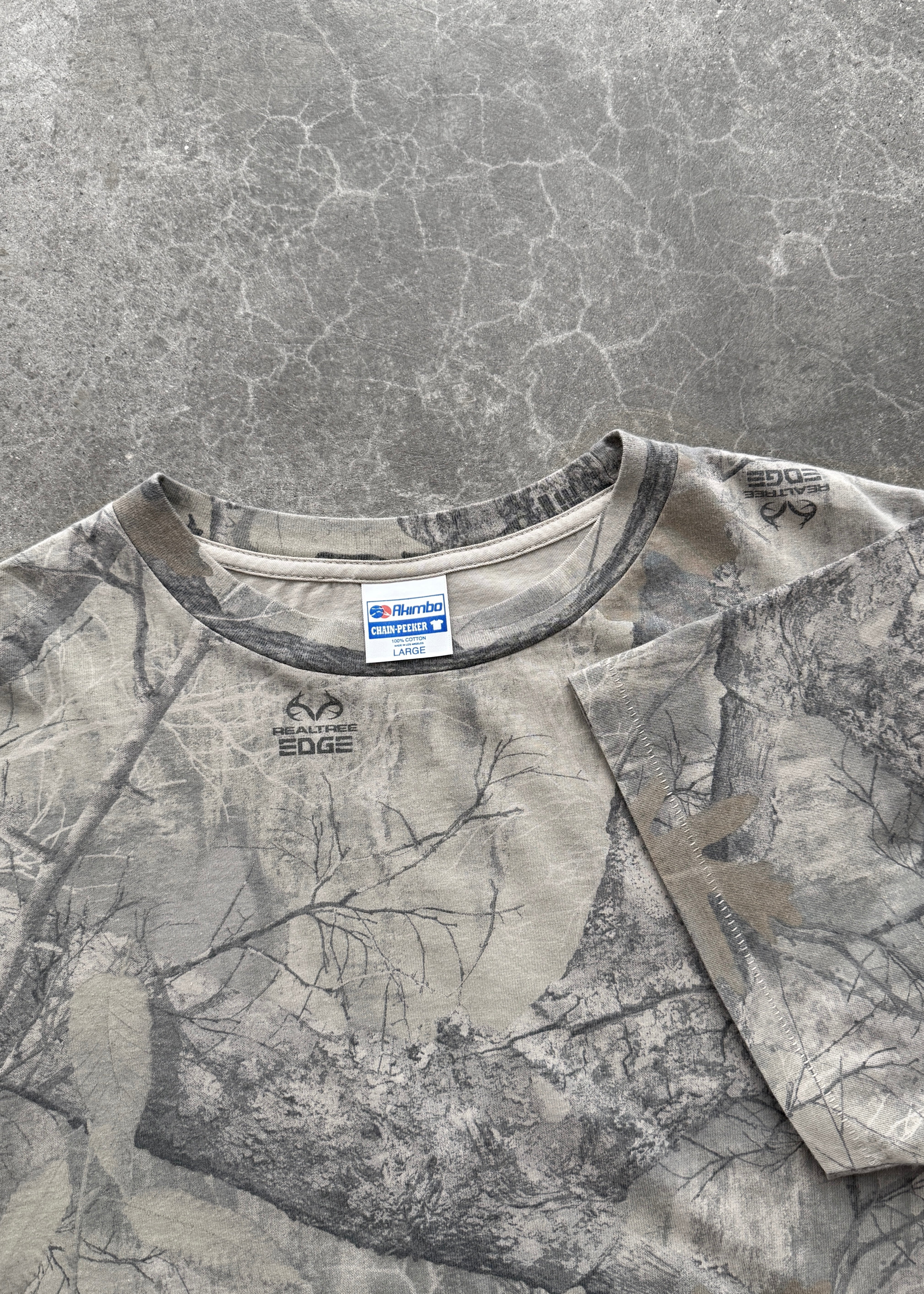 "CHAIN-PEEKER" LIGHT-WEIGHT TEE - REALTREE® CAMO