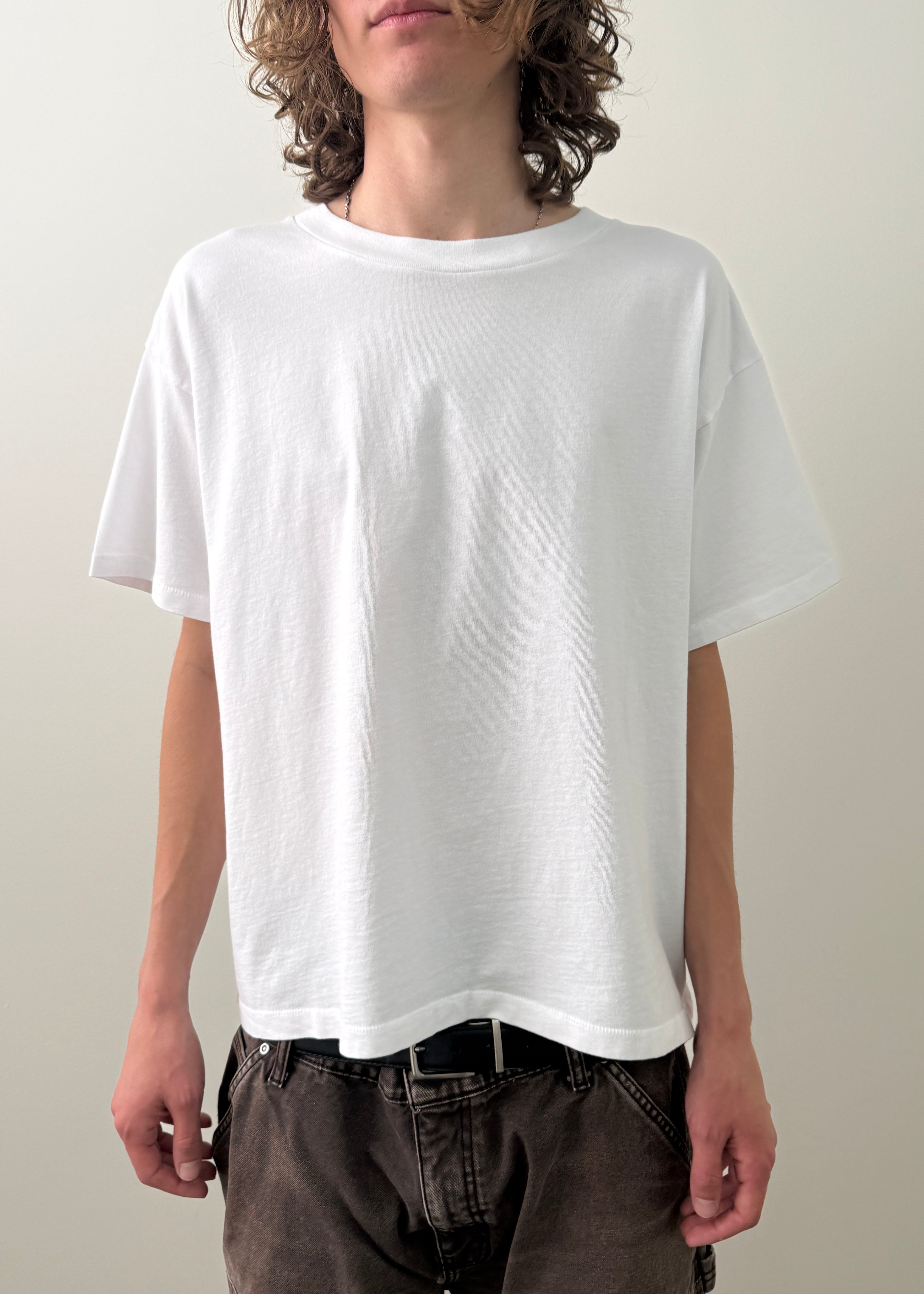“CHAIN-PEEKER” MID-WEIGHT TEE - WHITE