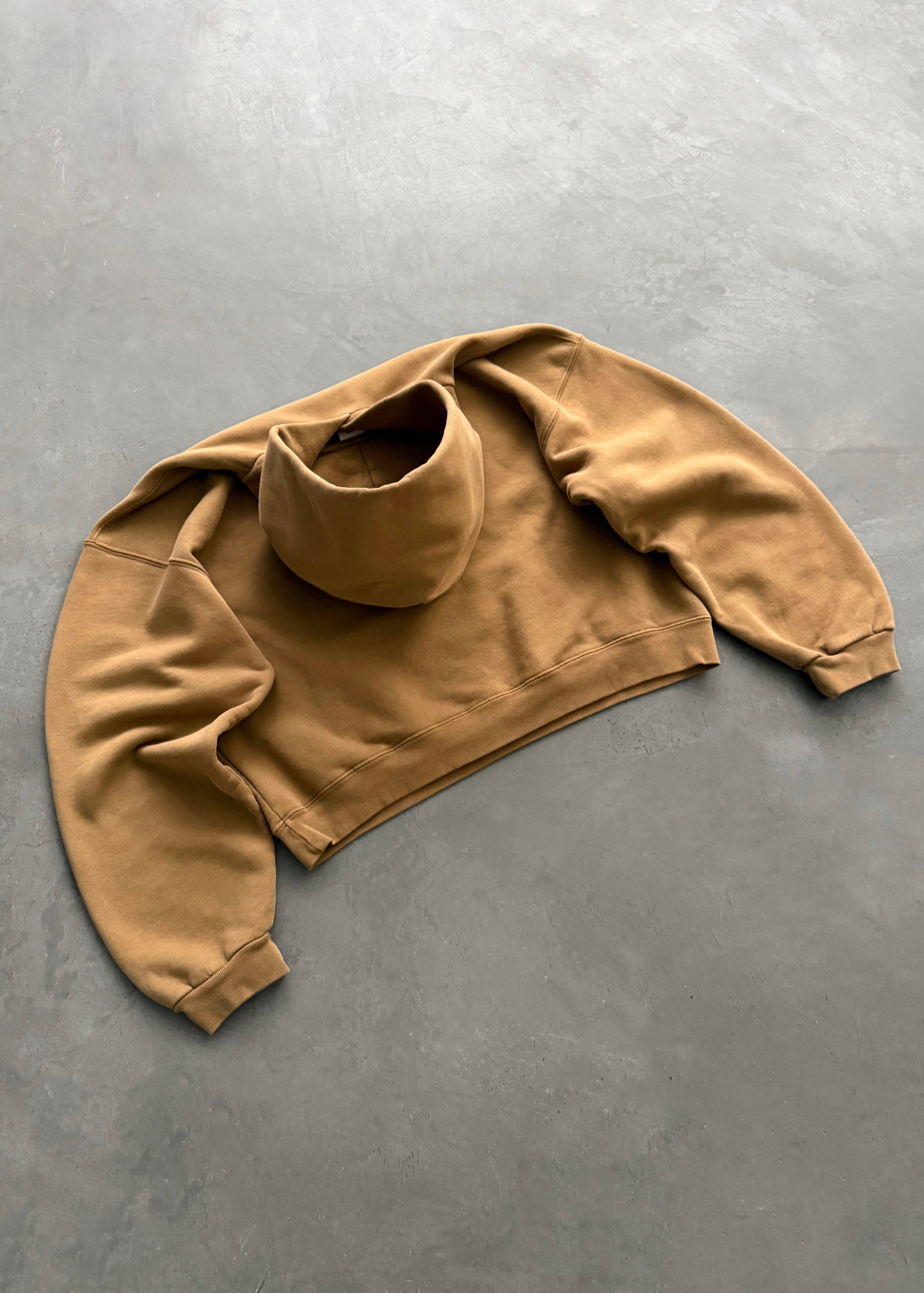 AKIMBO HOODIE - TOBACCO