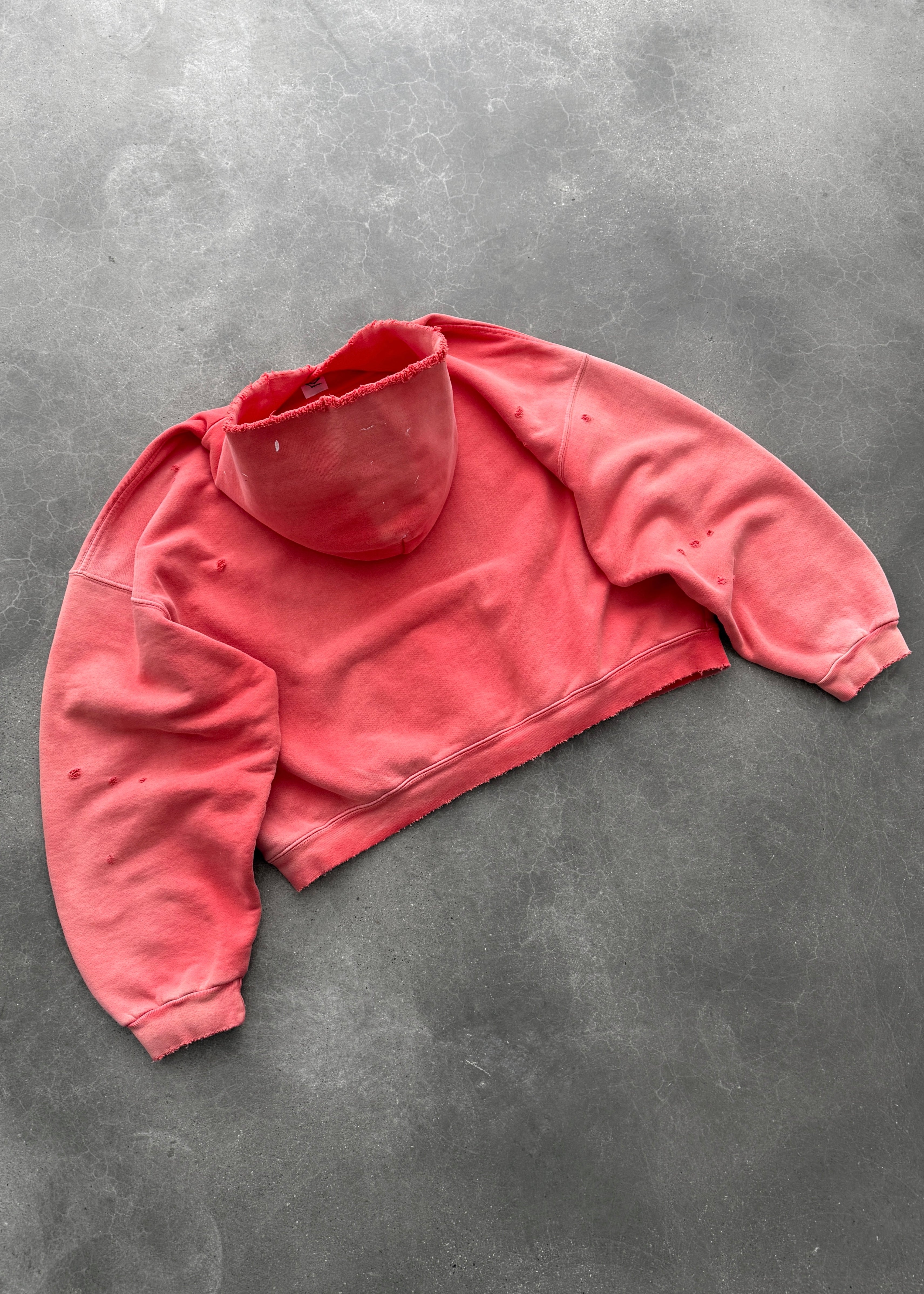 "WATCH-PEEKER" HOODIE - SUN FADED RED