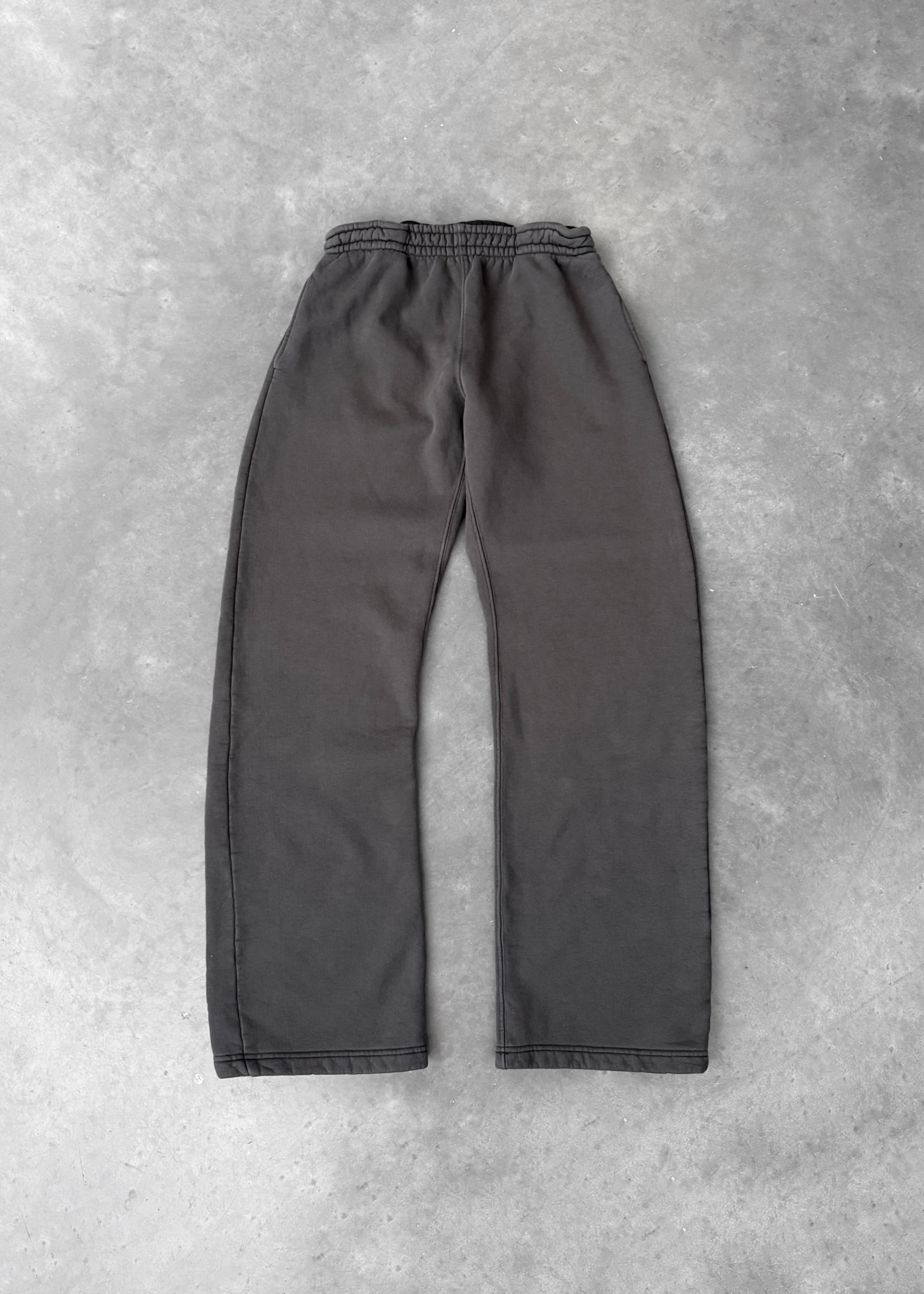 AKIMBO STRAIGHT-LEG SWEATPANTS - CHARCOAL