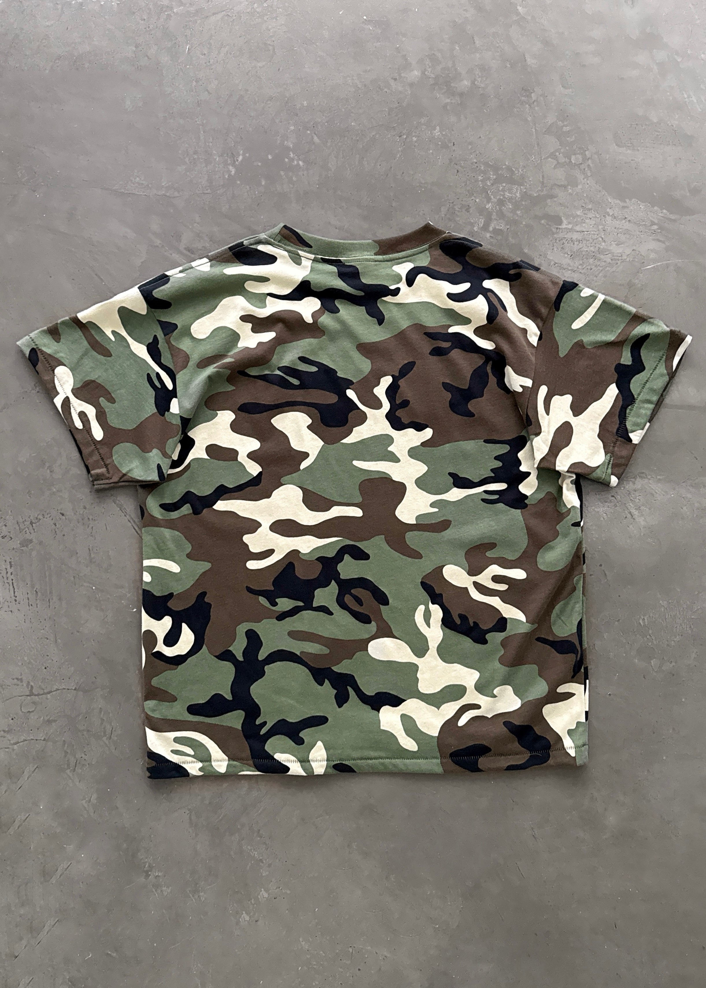 “CHAIN-PEEKER” SINGLE STITCHED TEE - WOODLAND CAMO