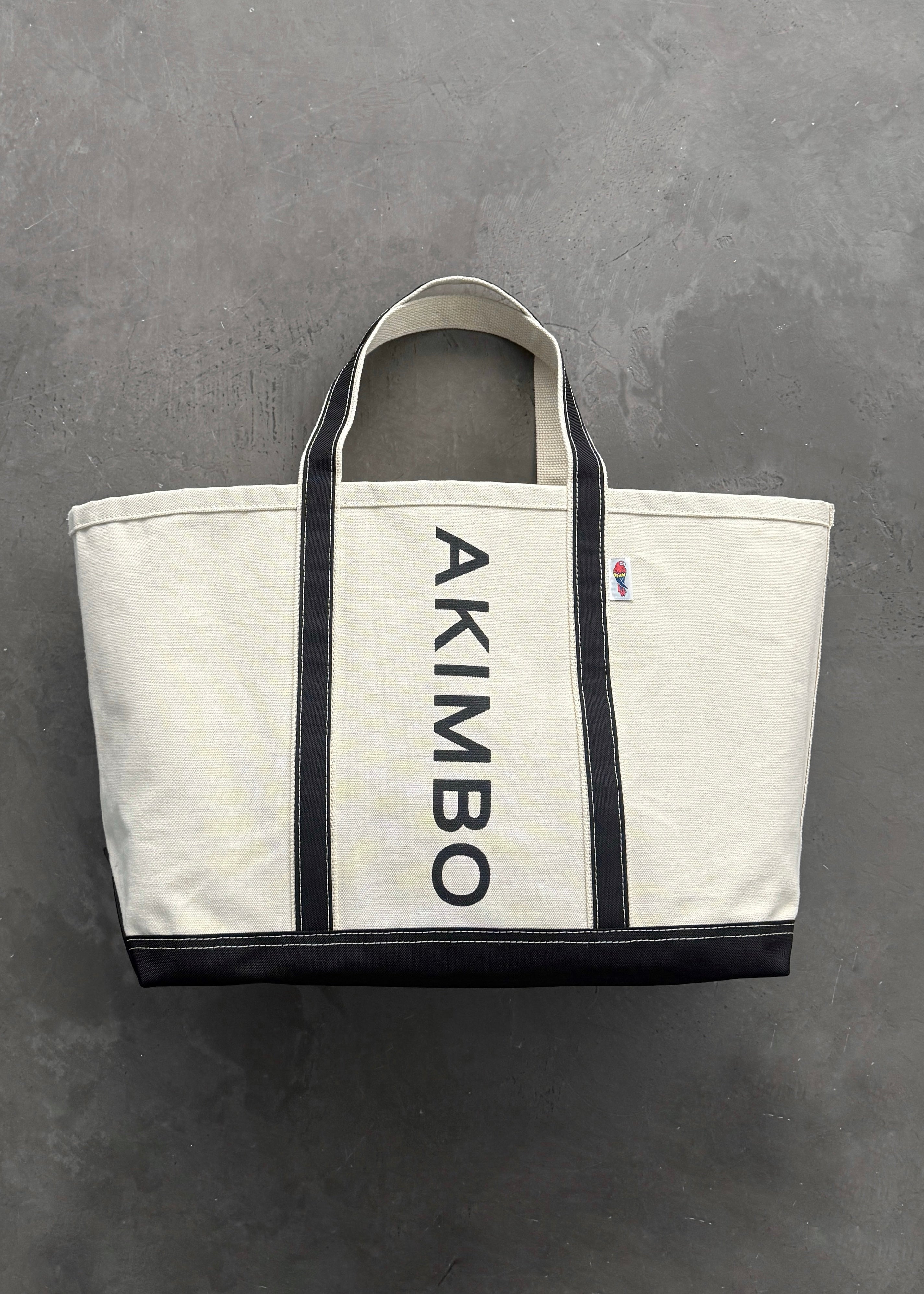 AKIMBO TOTE BAG