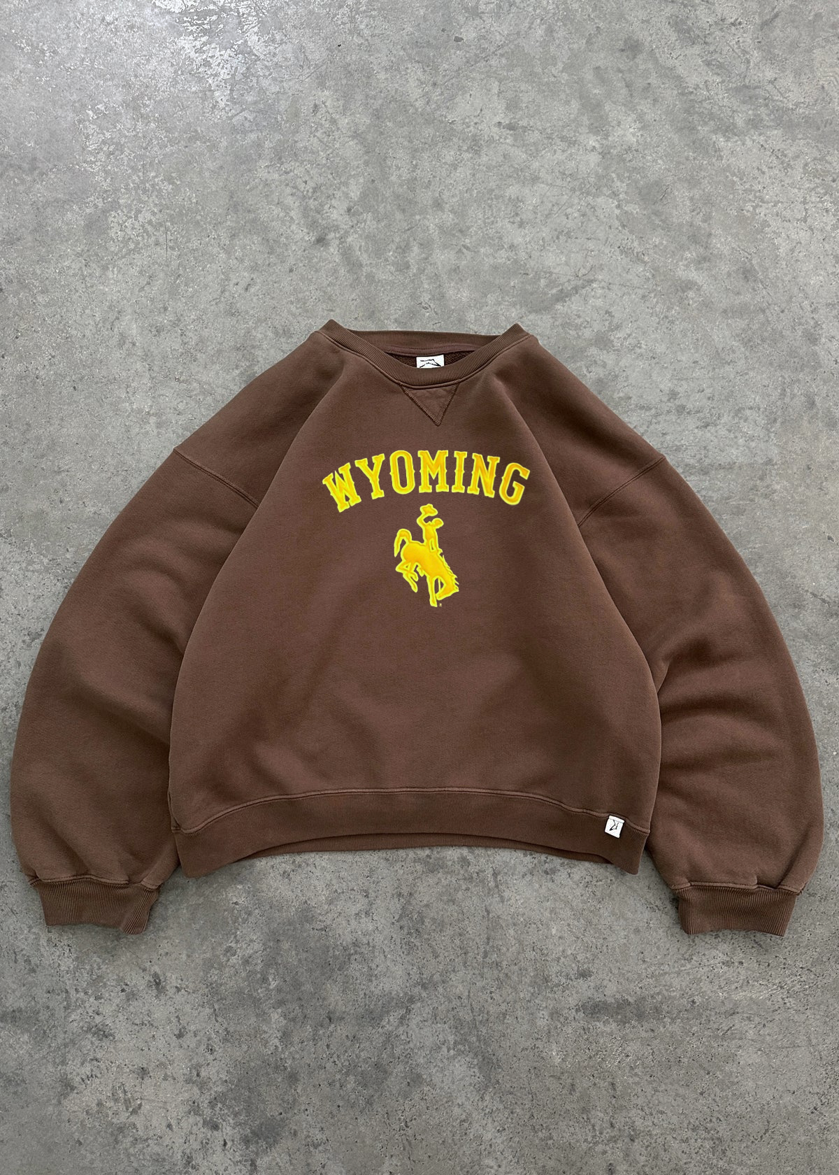 AKIMBO CREWNECK - WYOMING®