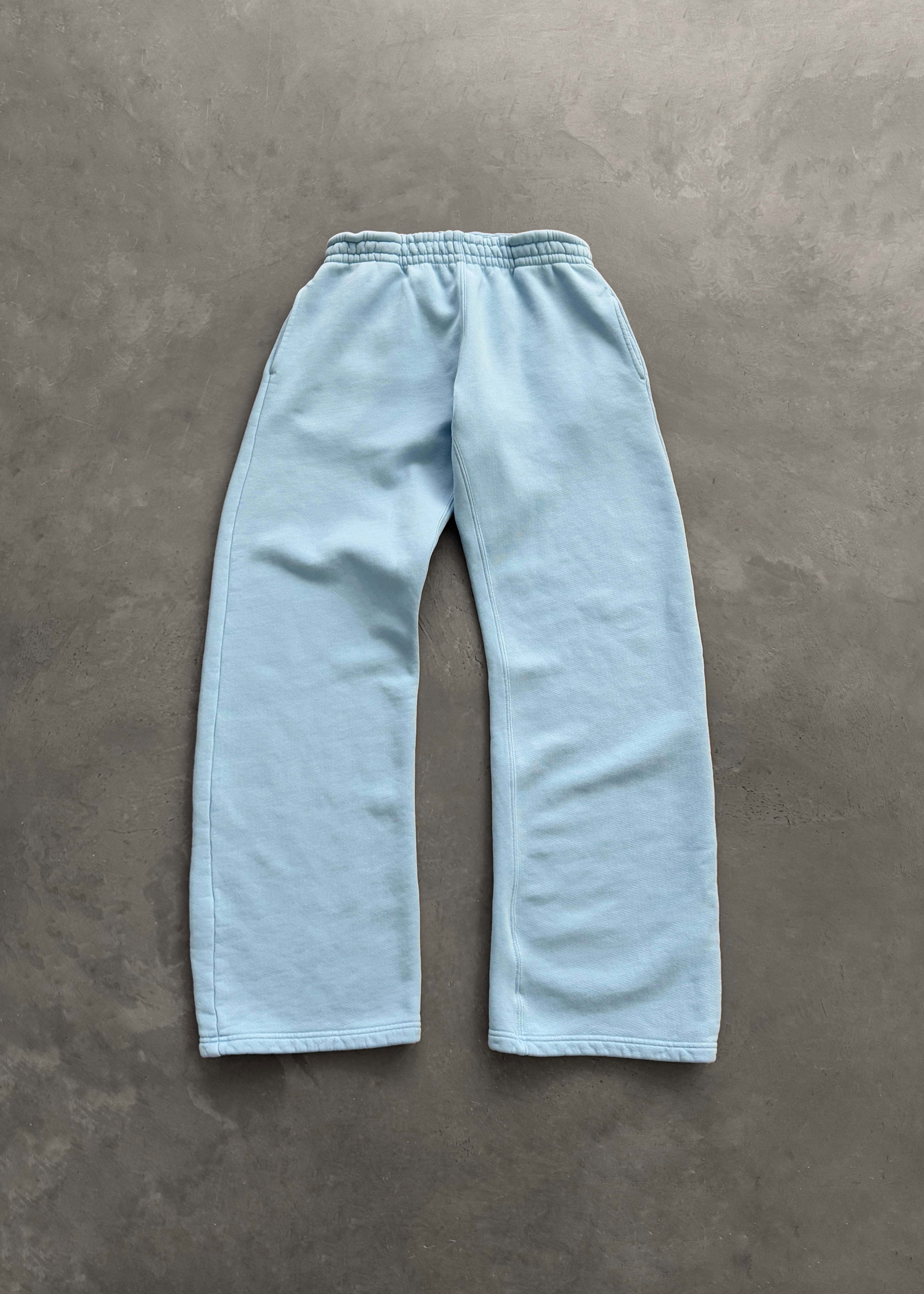AKIMBO STRAIGHT-LEG SWEATPANTS - DUSK BLUE