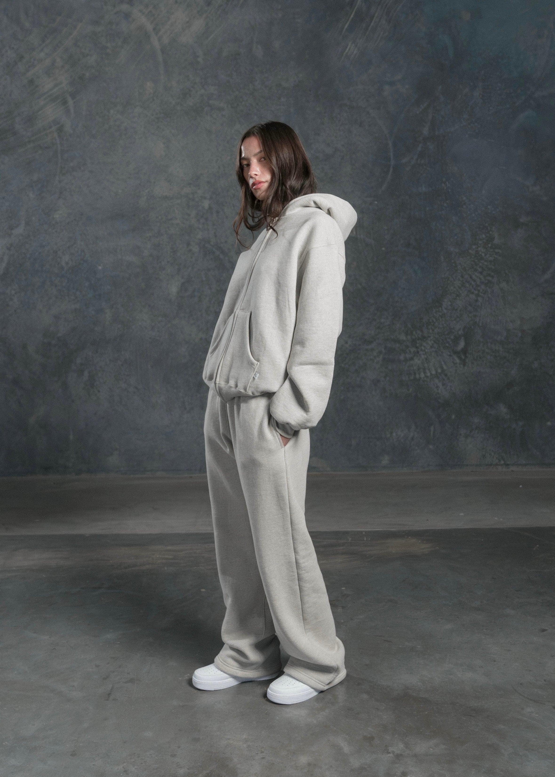 AKIMBO ZIP-UP HOODIE - HEATHER GREY
