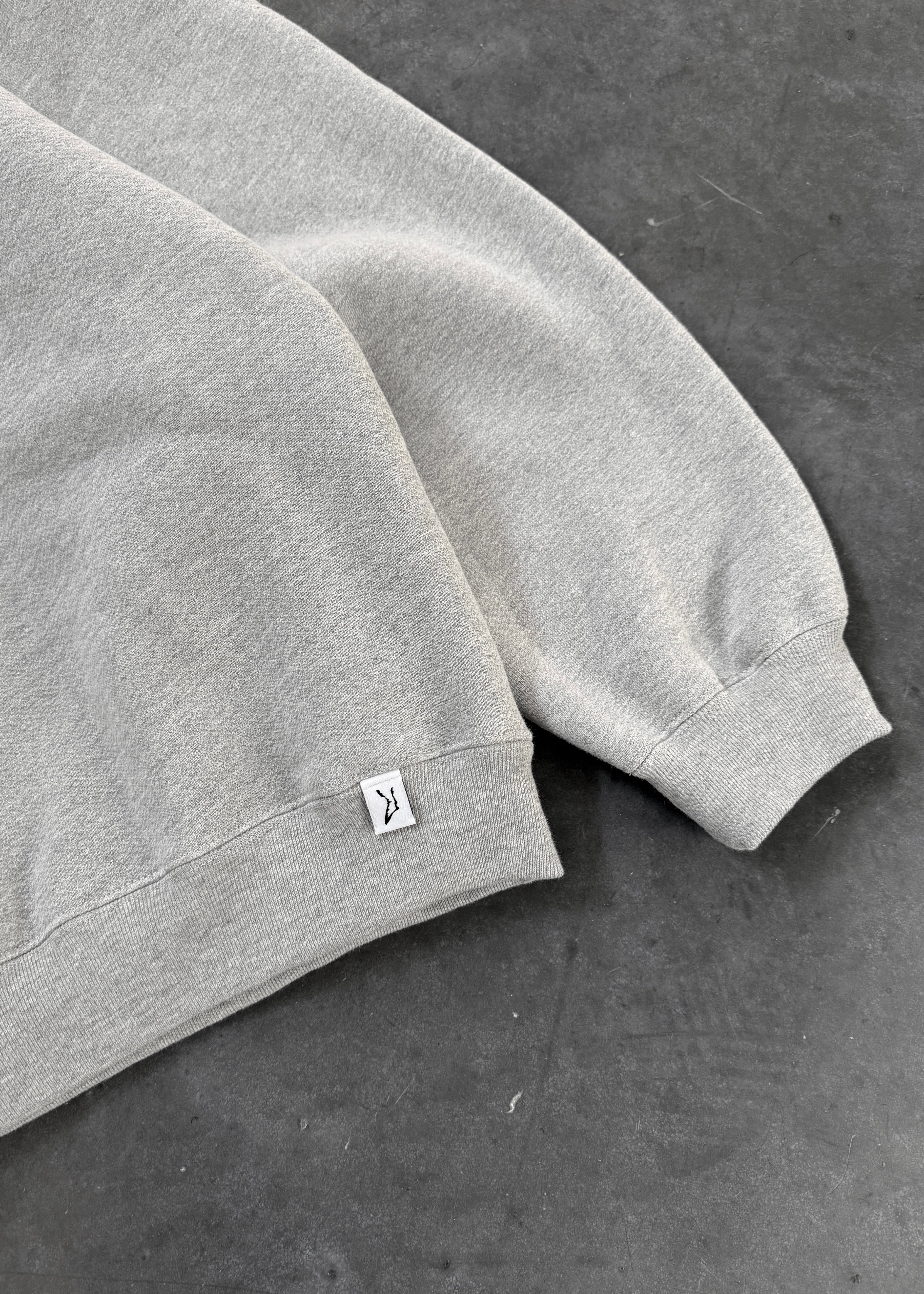 AKIMBO CREWNECK - HEATHER GREY