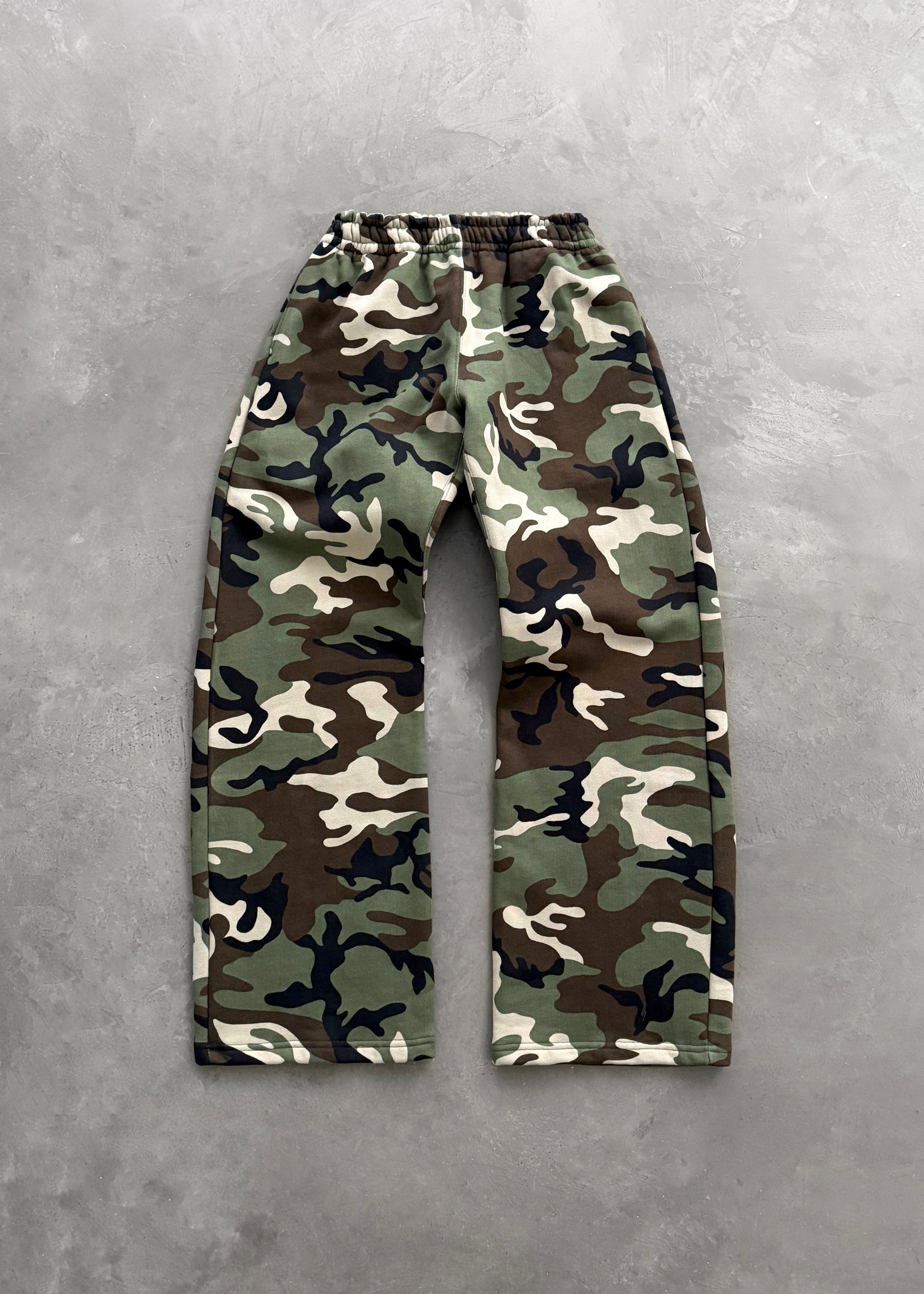 AKIMBO STRAIGHT-LEG SWEATPANTS - WOODLAND CAMO