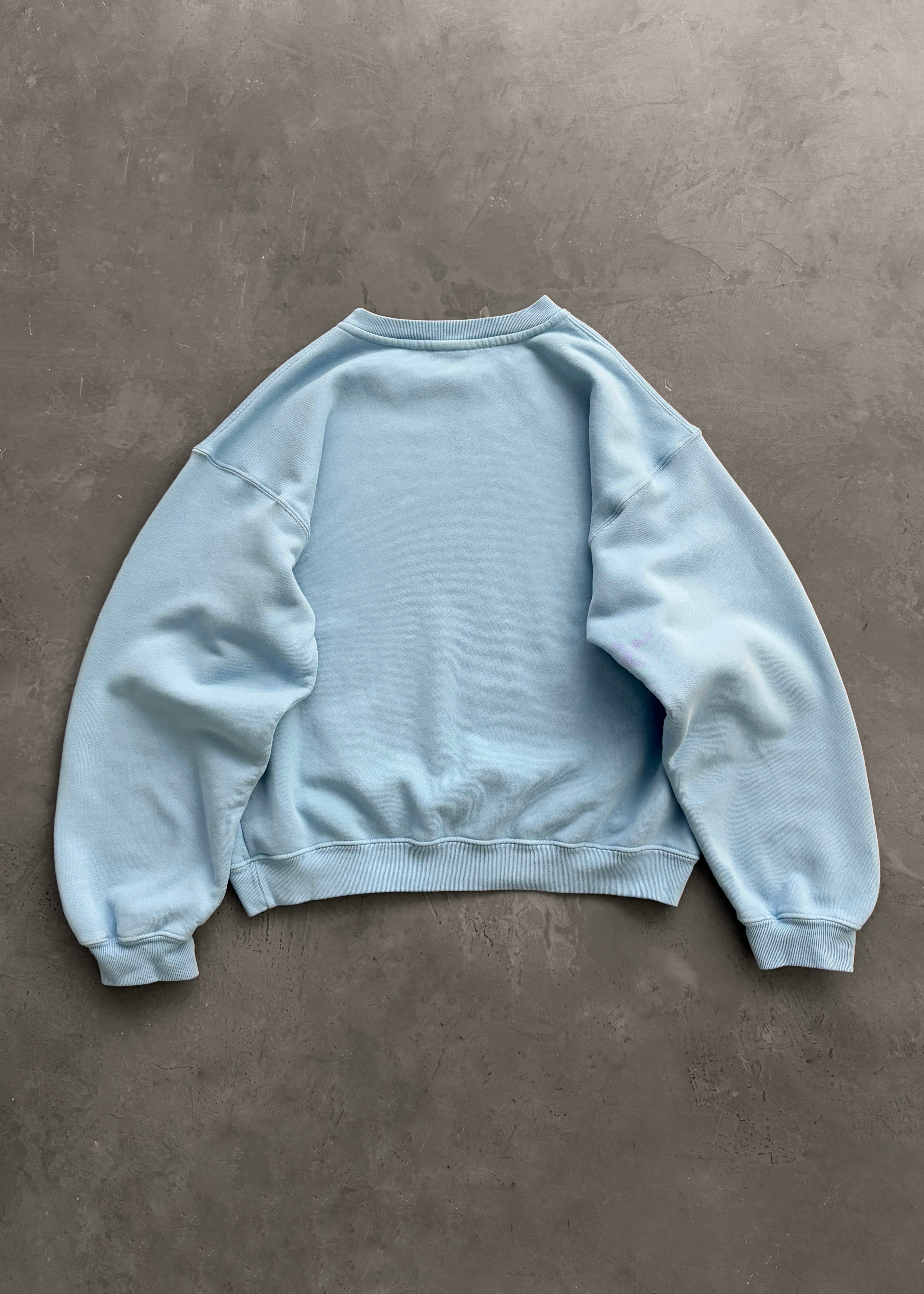 AKIMBO CREWNECK - DUSK BLUE
