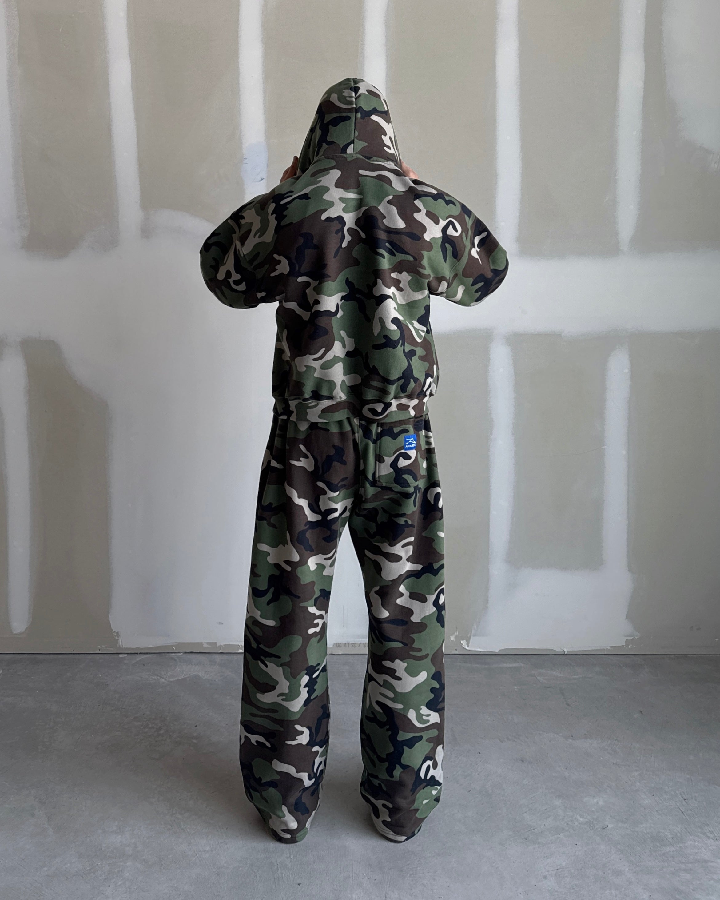 AKIMBO STRAIGHT-LEG SWEATPANTS - WOODLAND CAMO