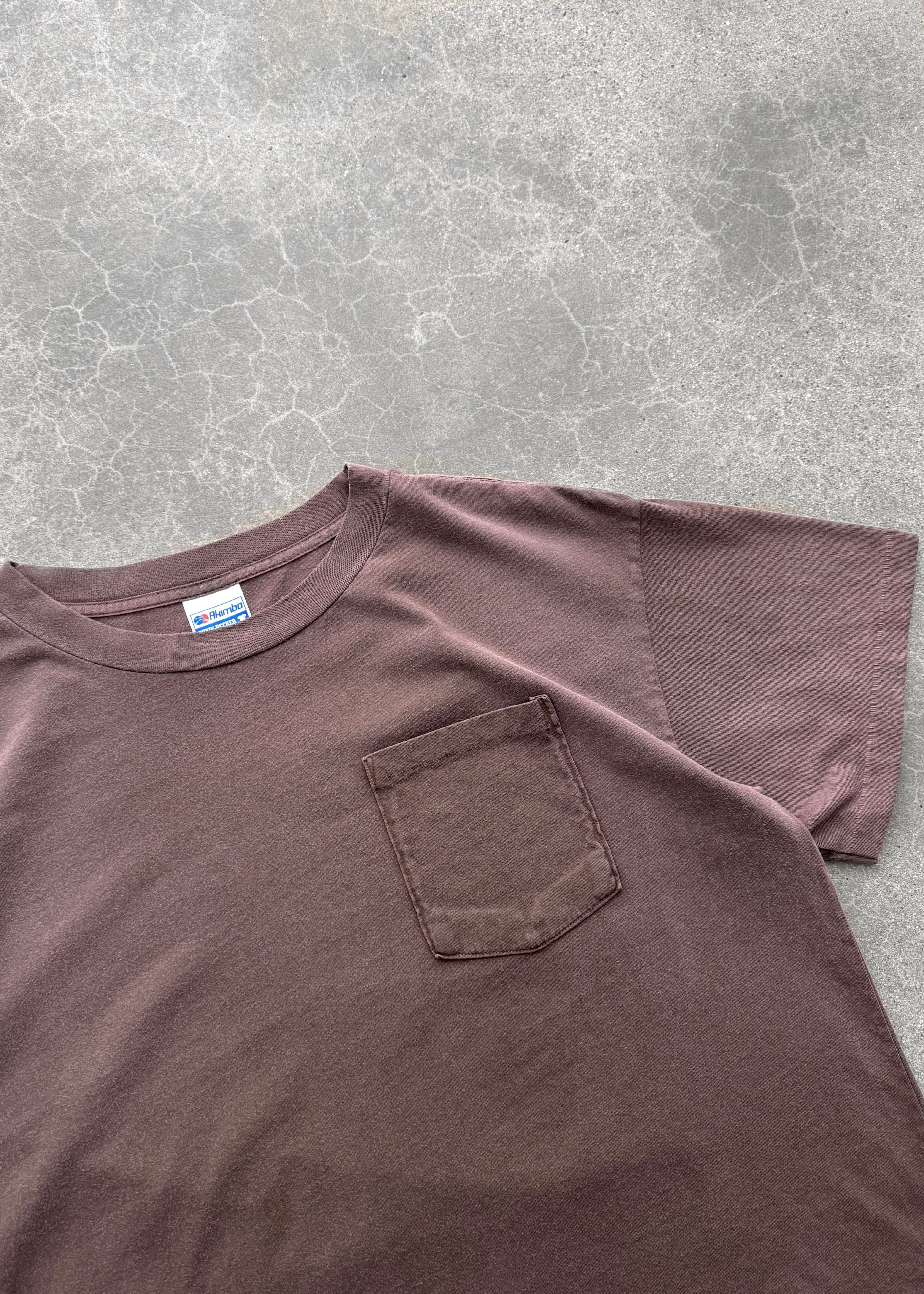 “CHAIN-PEEKER” SINGLE STITCHED POCKET TEE - FADED BROWN