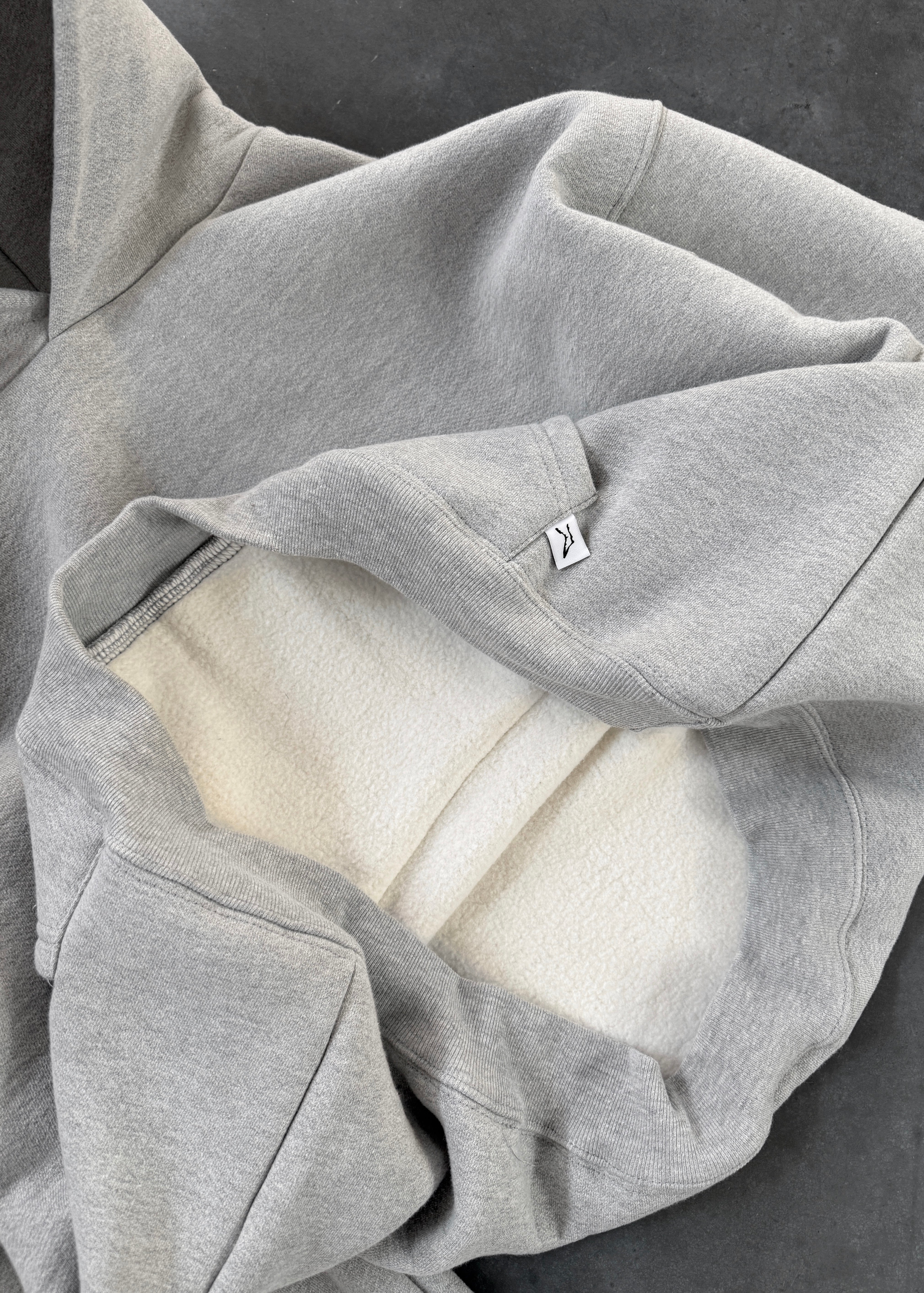 AKIMBO HOODIE - HEATHER GREY