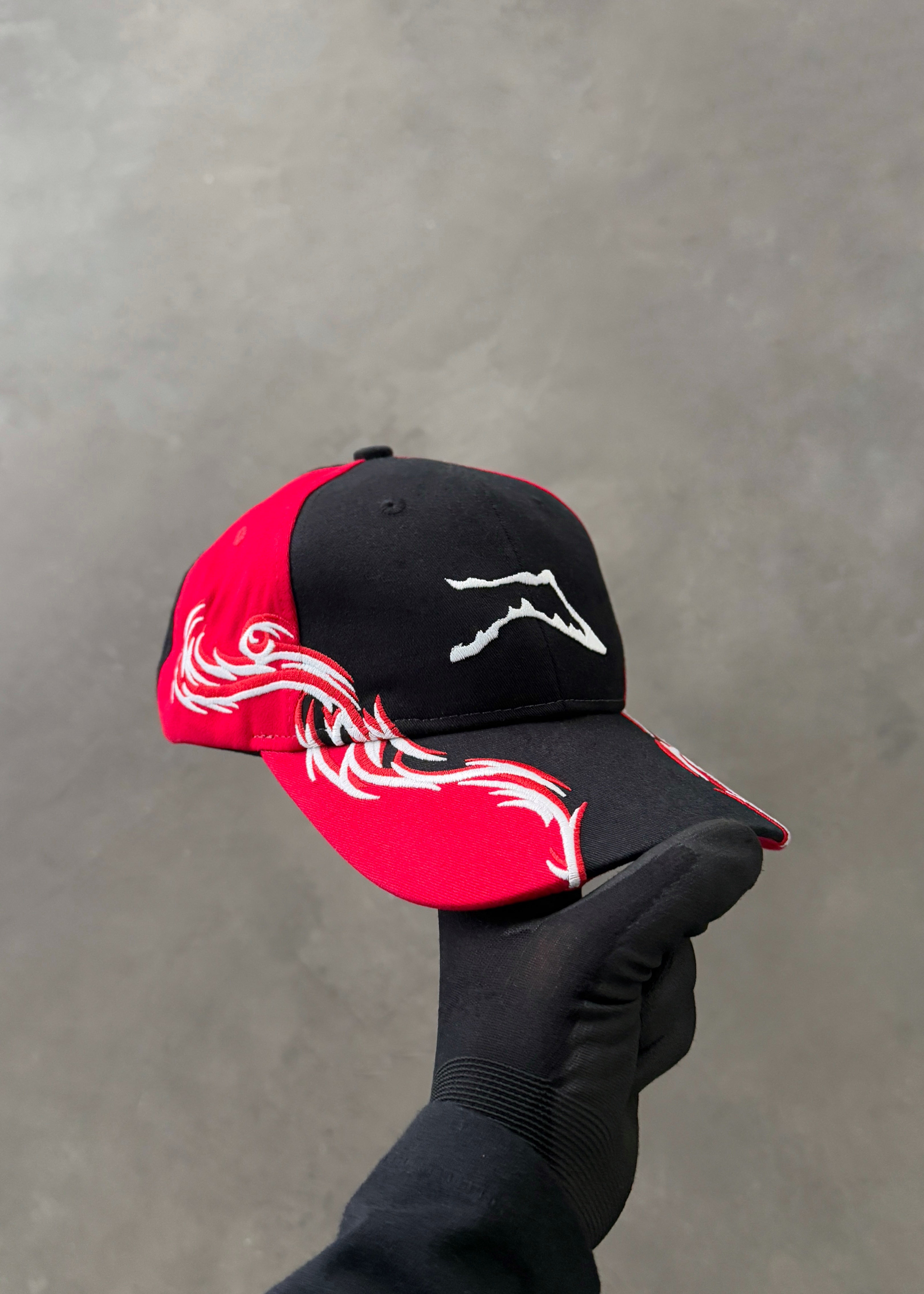 AKIMBO RANGE FLAME RACING CAP - RED