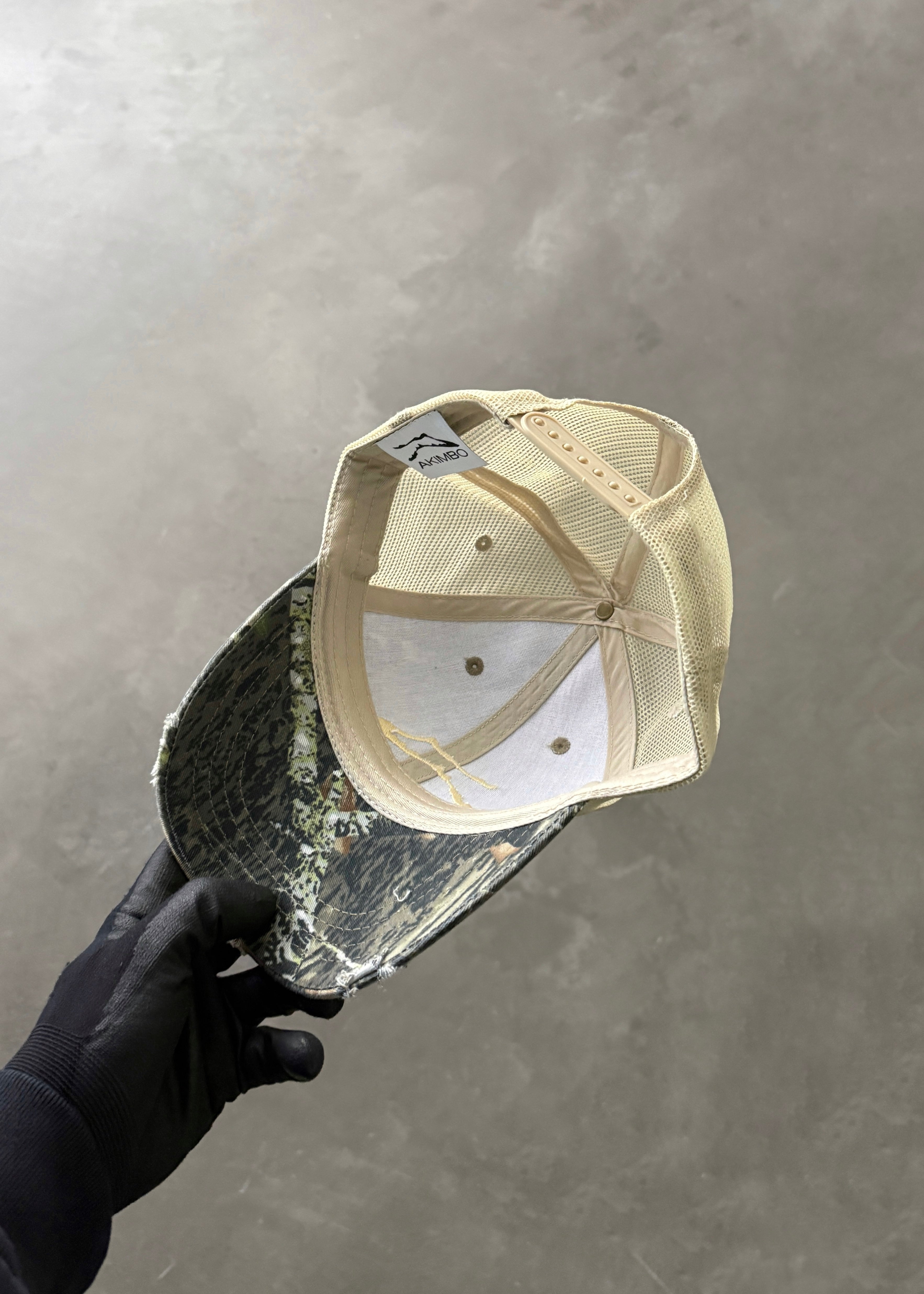 DISTRESSED RANGE MESH CAP - CAMO