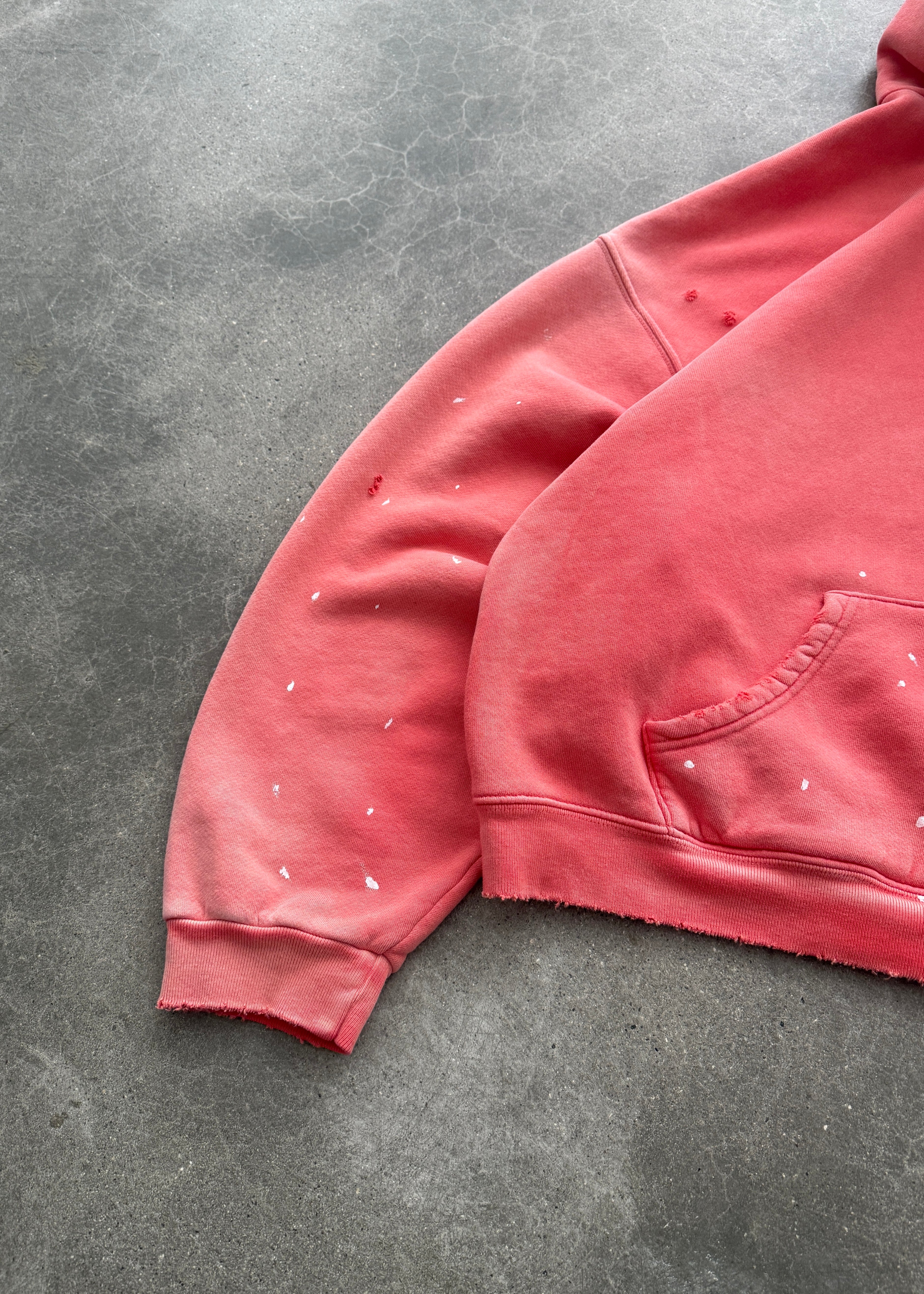"WATCH-PEEKER" HOODIE - SUN FADED RED