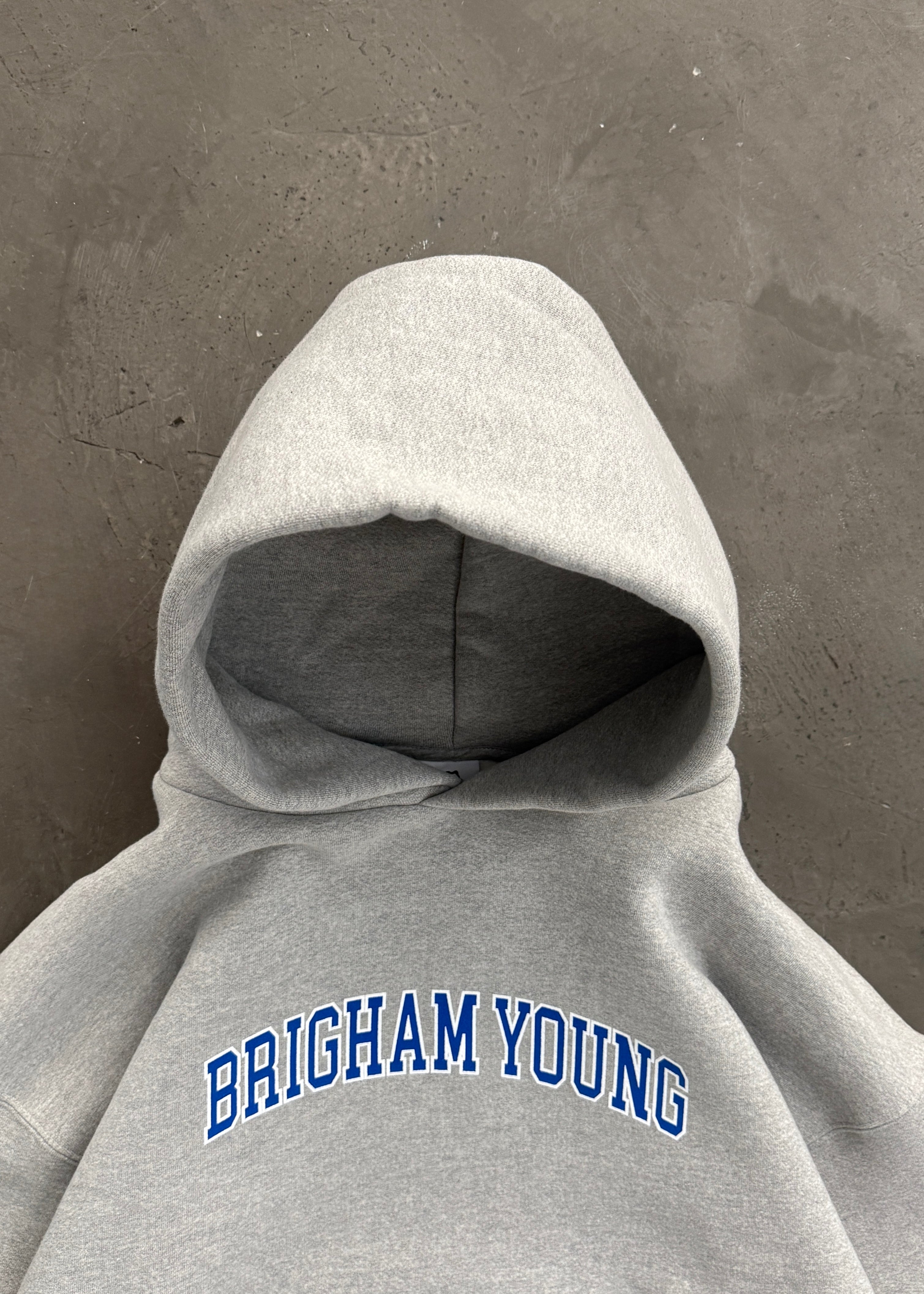 AKIMBO HOODIE - BRIGHAM YOUNG UNIVERSITY® ALTERNATE