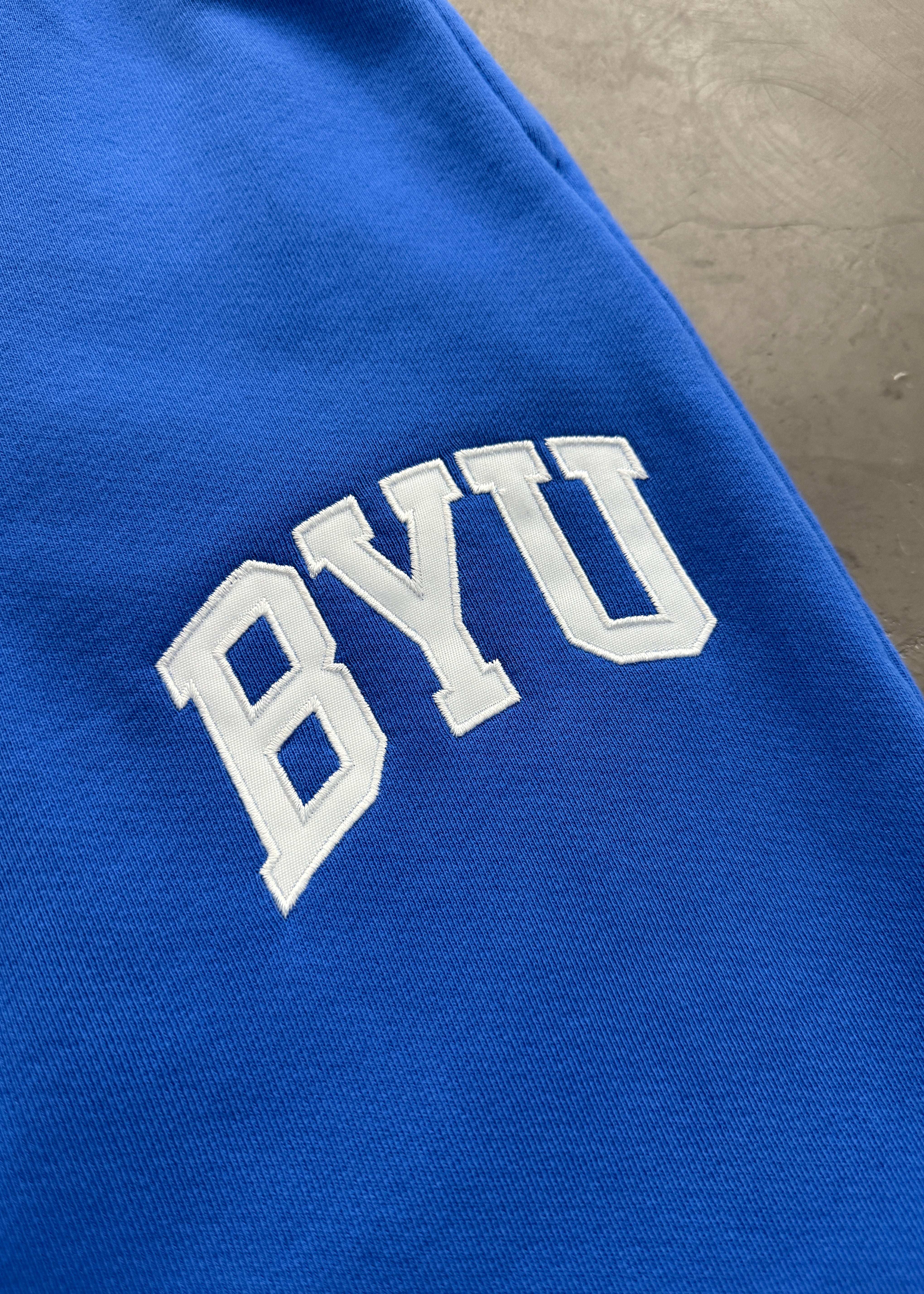 AKIMBO STRAIGHT-LEG SWEATPANTS -BRIGHAM YOUNG UNIVERSITY® STAPLE