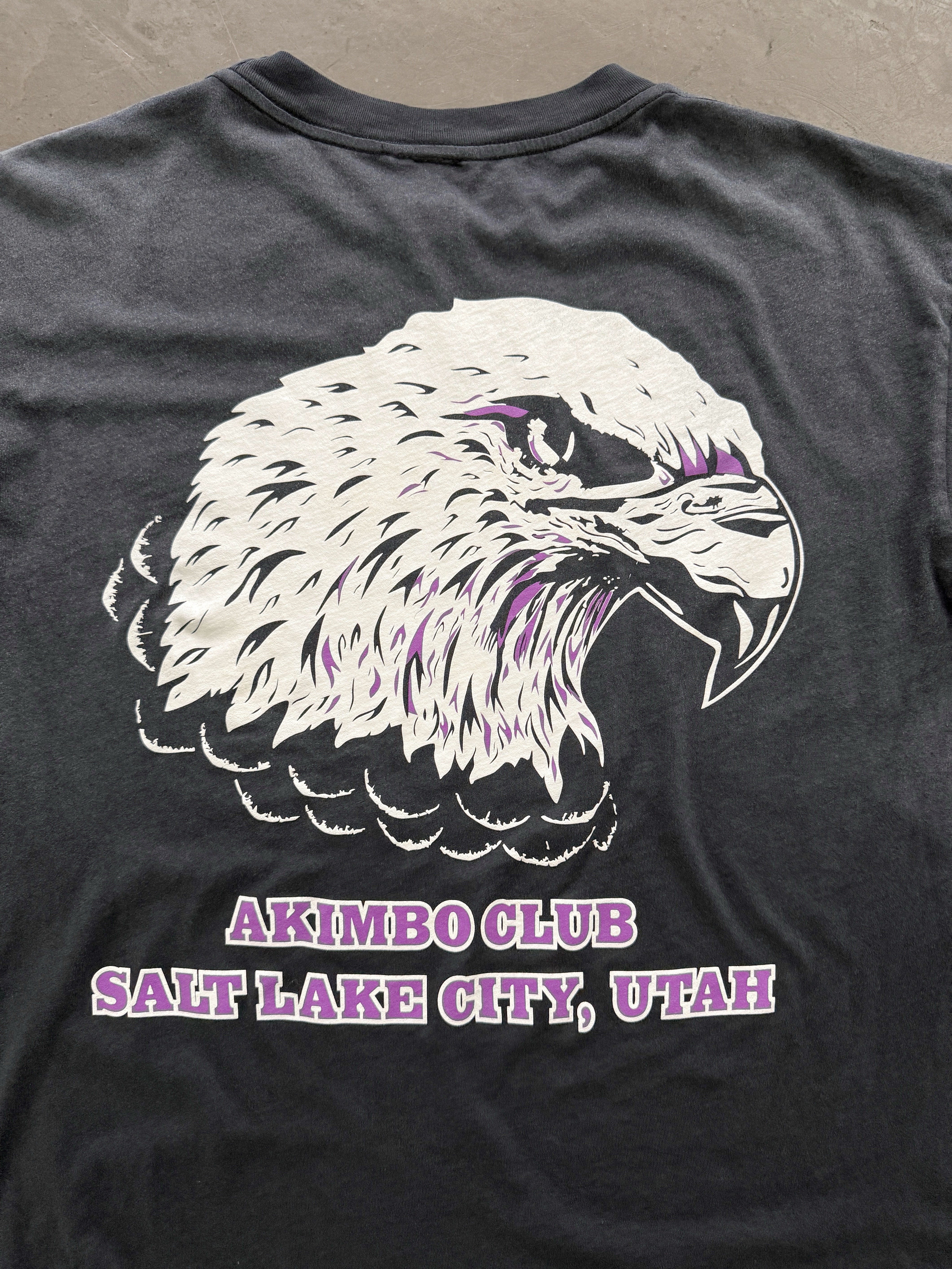 “CHAIN-PEEKER” EAGLE CLUB TEE - SUN FADED BLACK