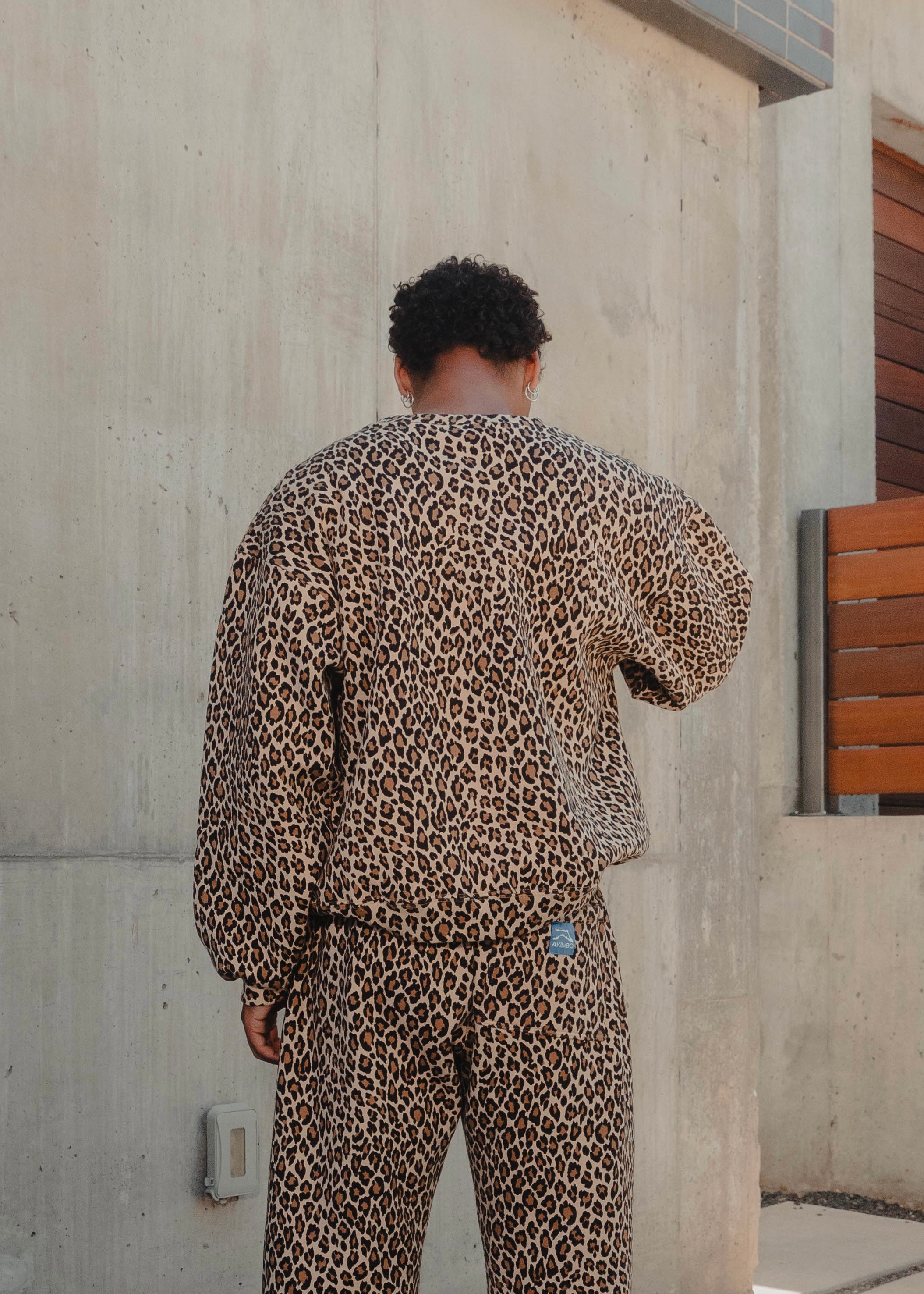 AKIMBO CREWNECK - LEOPARD