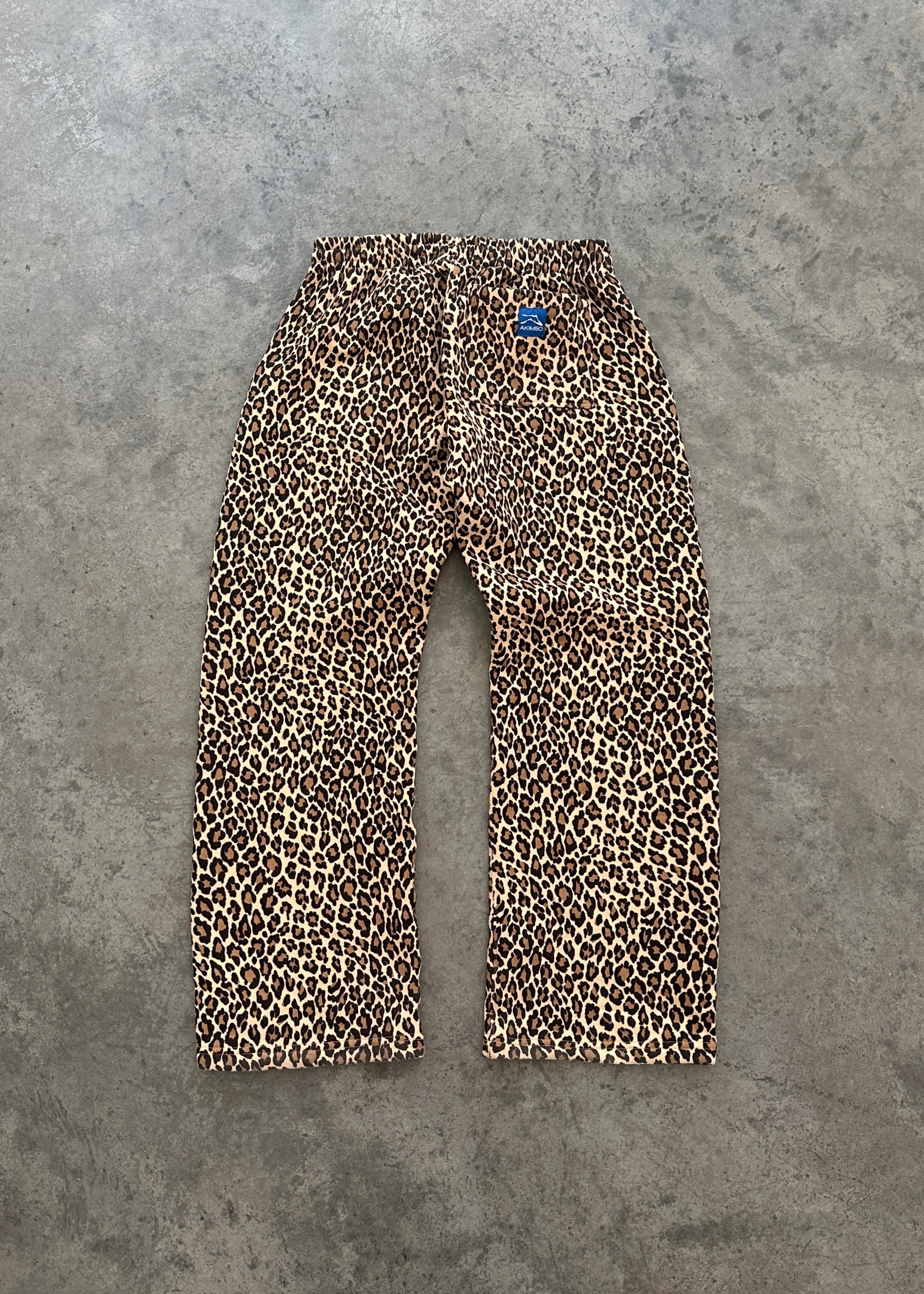 AKIMBO STRAIGHT-LEG SWEATPANTS - LEOPARD