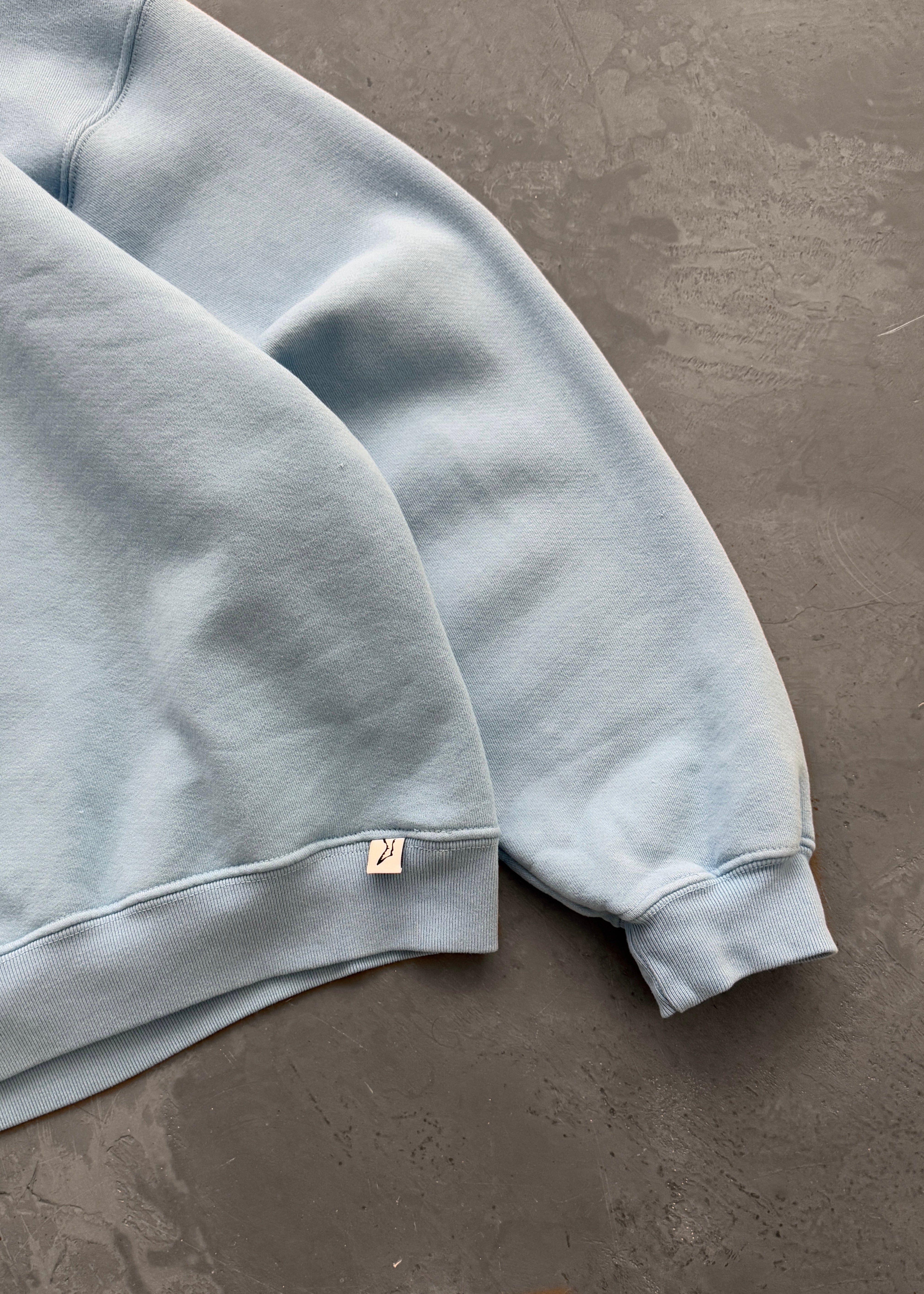 AKIMBO CREWNECK - DUSK BLUE