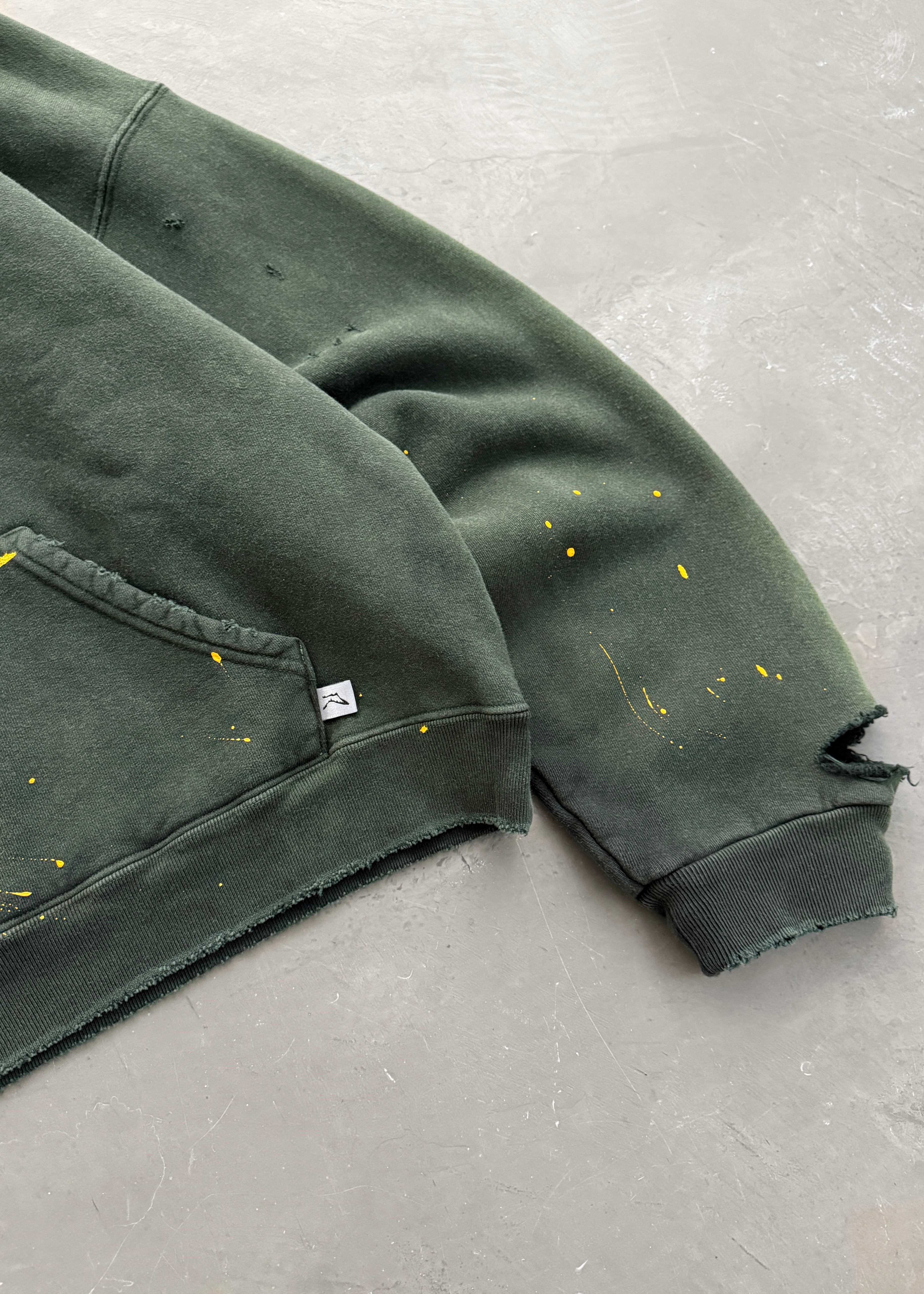 AKIMBO "WATCH-PEEKER" HOODIE - MIDNIGHT GREEN