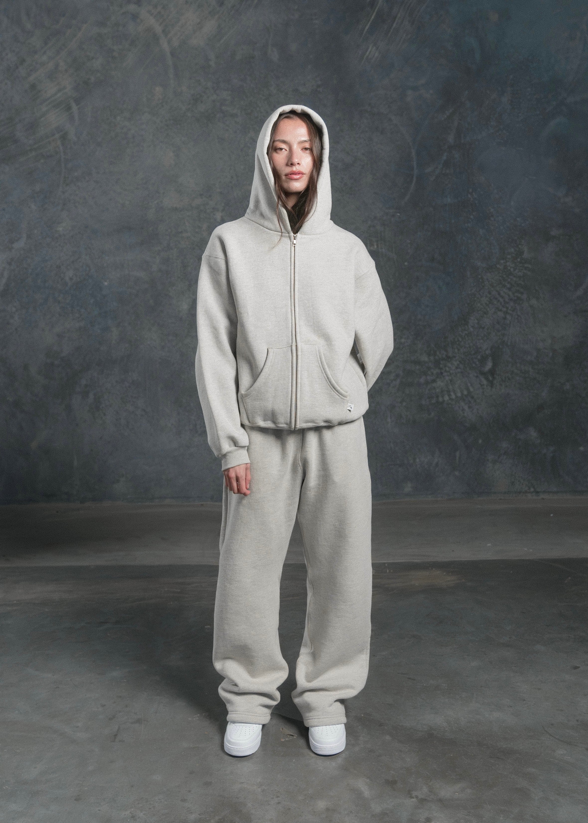 AKIMBO STRAIGHT-LEG SWEATPANTS - HEATHER GREY