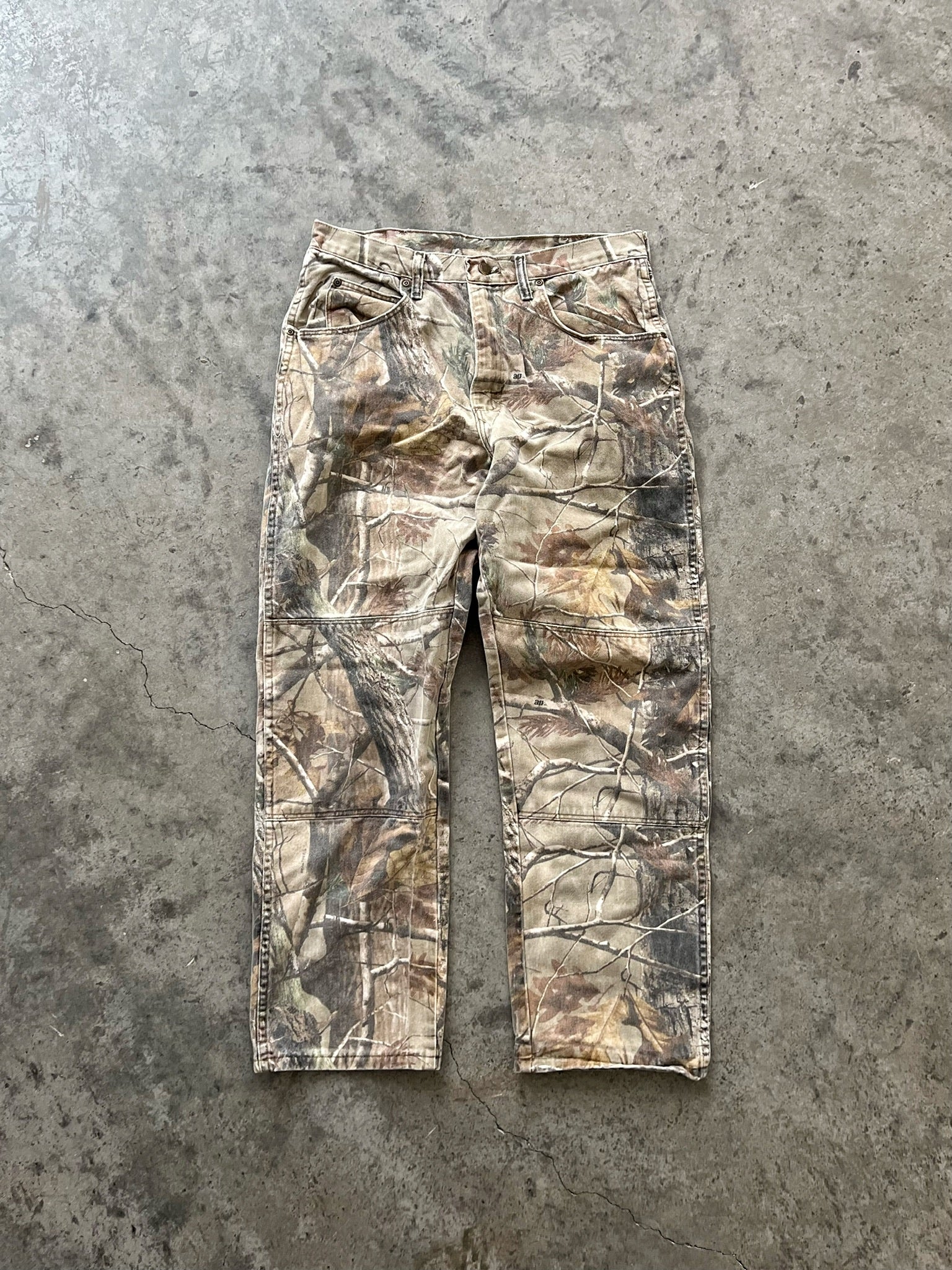 FADED FOREST CAMOUFLAGE DOUBLE KNEE JEANS - 1990S – AKIMBO CLUB