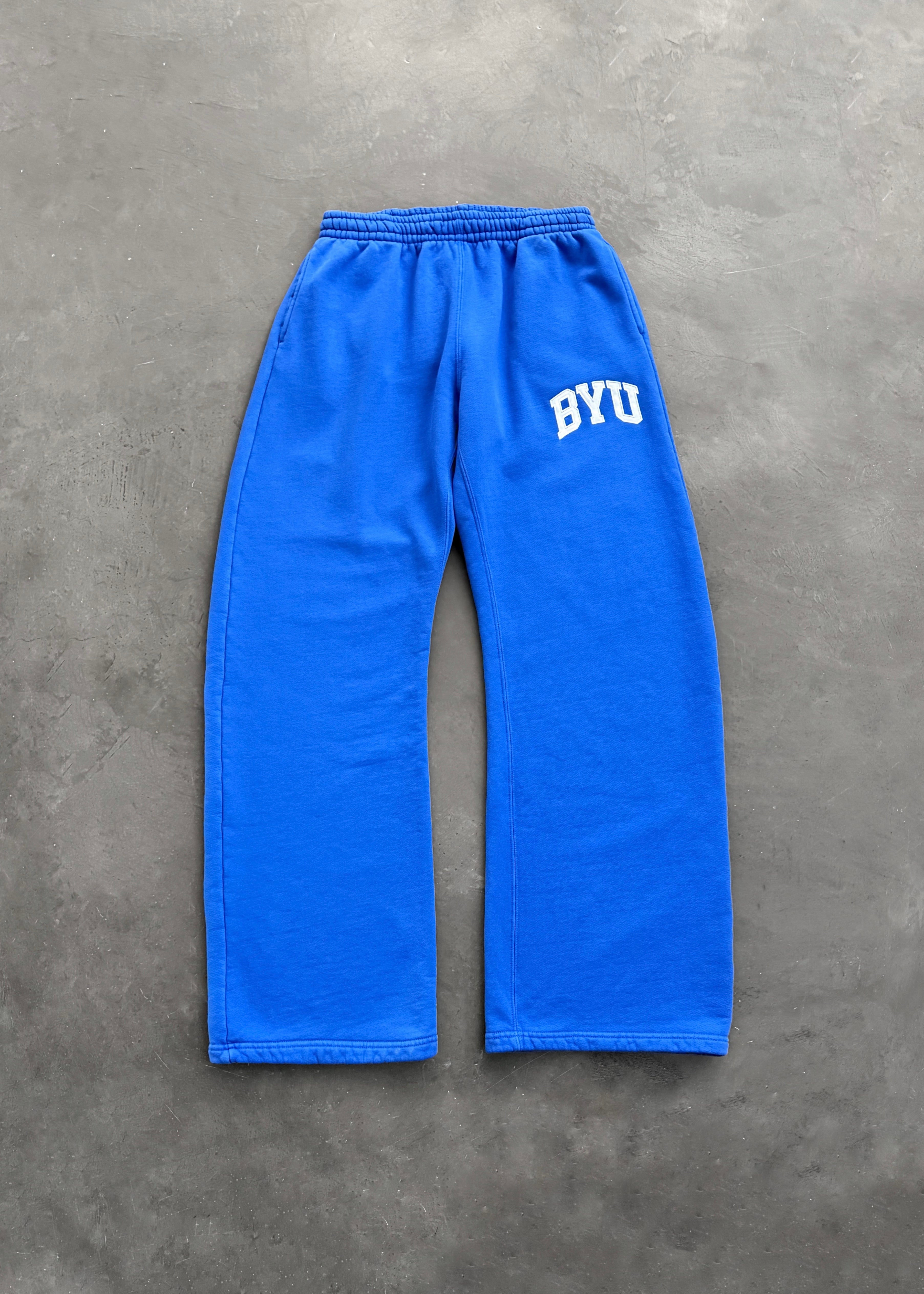 AKIMBO STRAIGHT-LEG SWEATPANTS -BRIGHAM YOUNG UNIVERSITY® STAPLE
