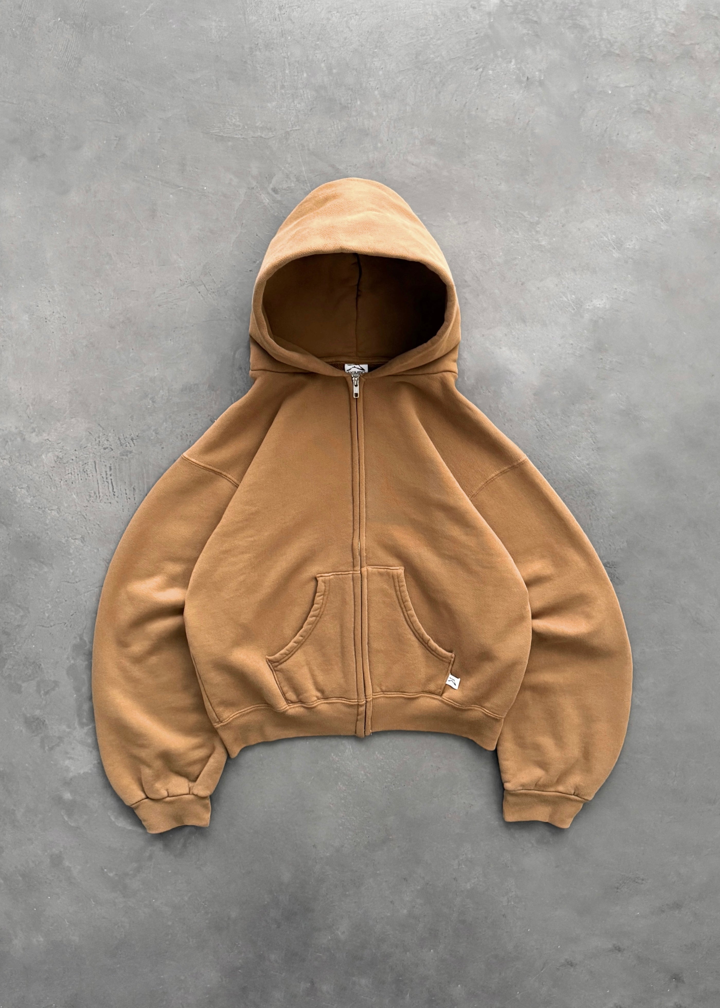 AKIMBO ZIP-UP HOODIE - TOBACCO