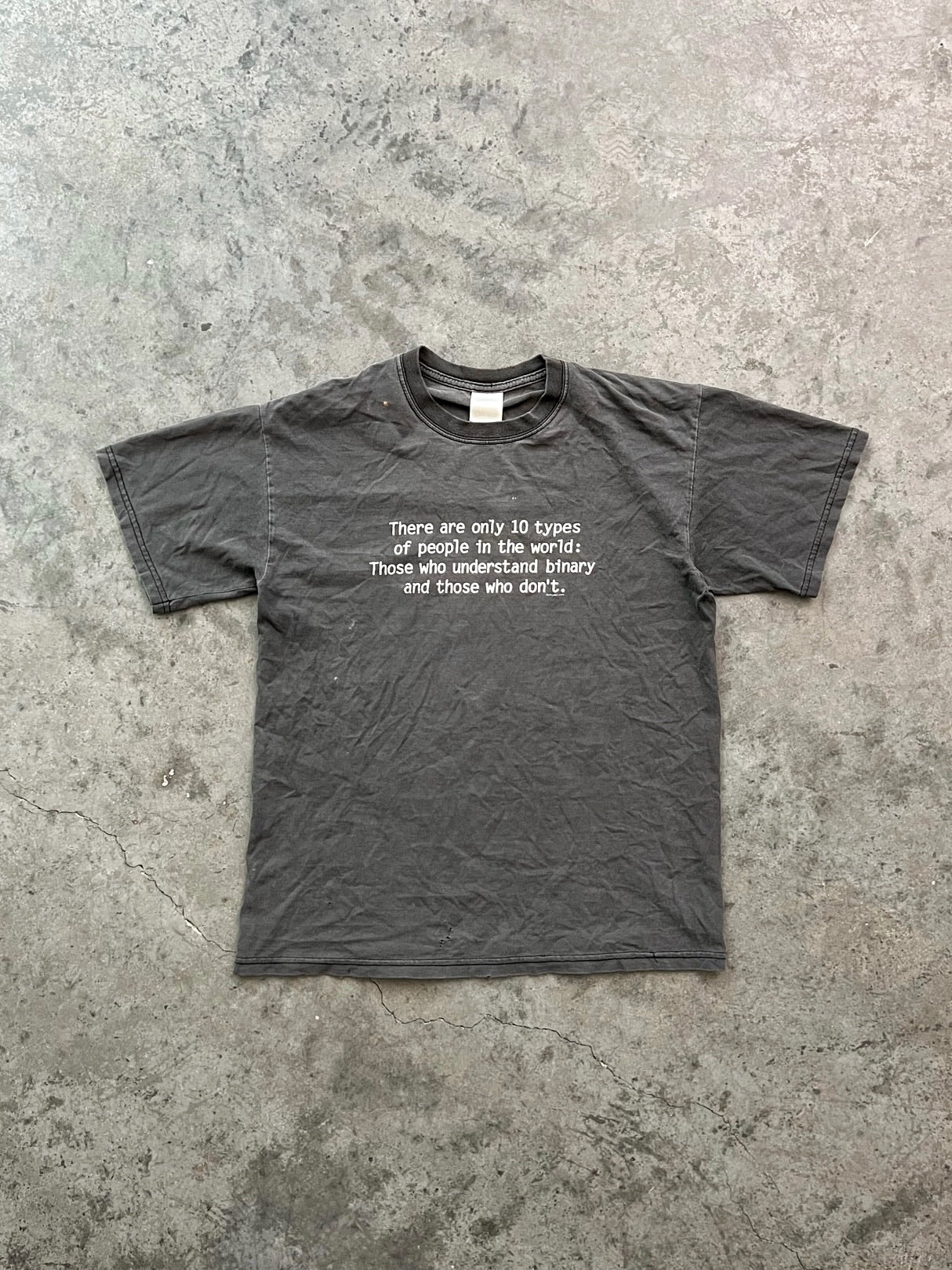 FADED BLACK “THERE ARE ONLY 10 TYPES OF PEOPLE…” TEE - 1990S – AKIMBO CLUB