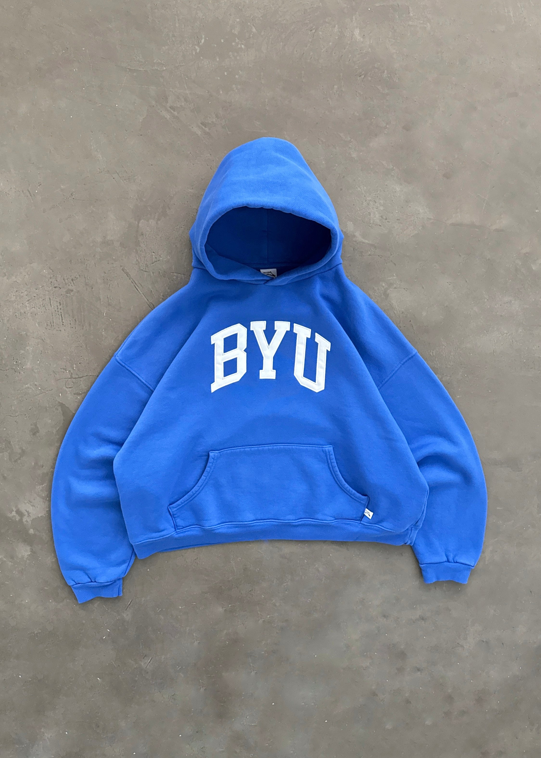 AKIMBO HOODIE - BRIGHAM YOUNG UNIVERSITY® STAPLE