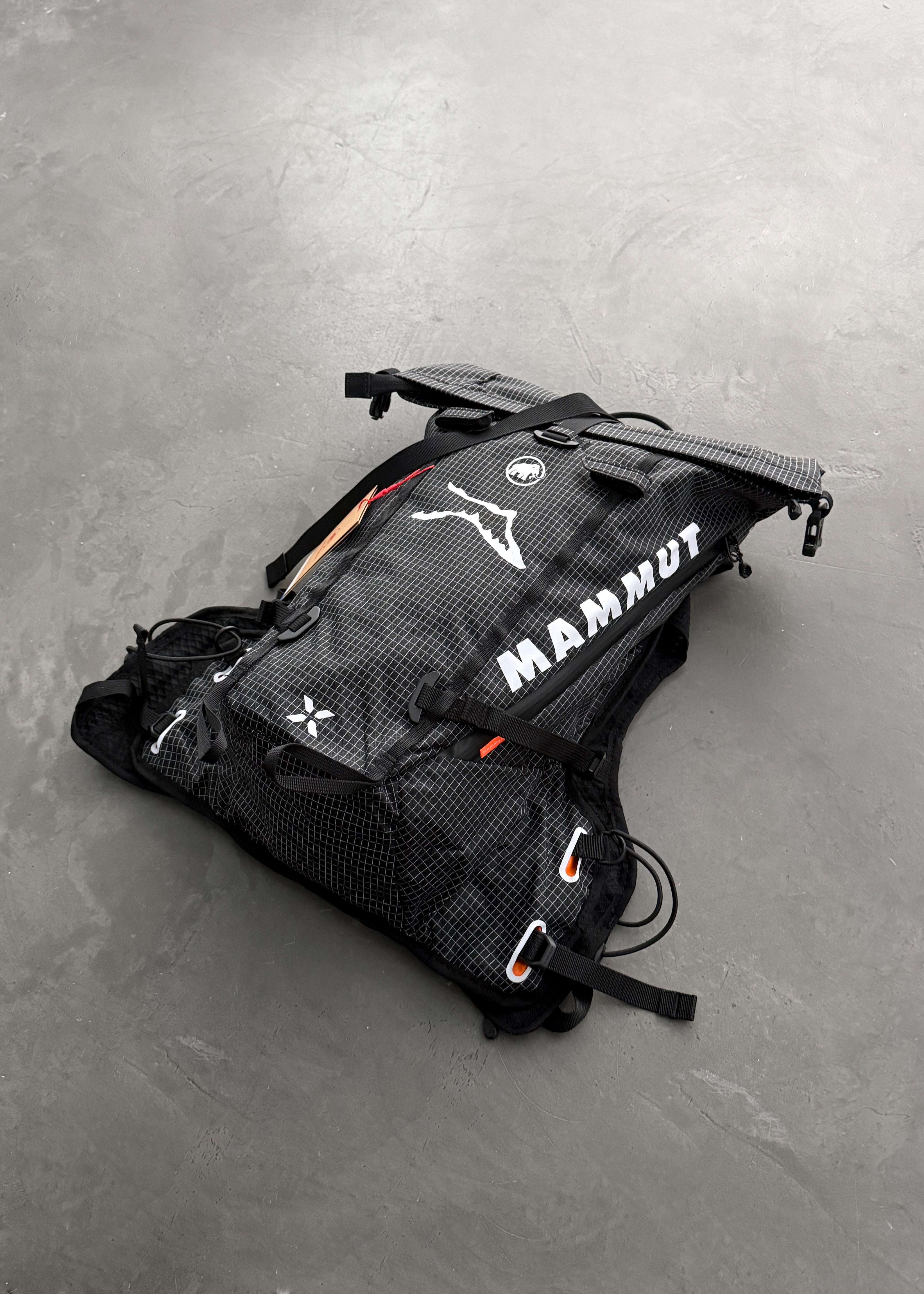 MAMMUT® TRION 15L BACKPACK - BLACK