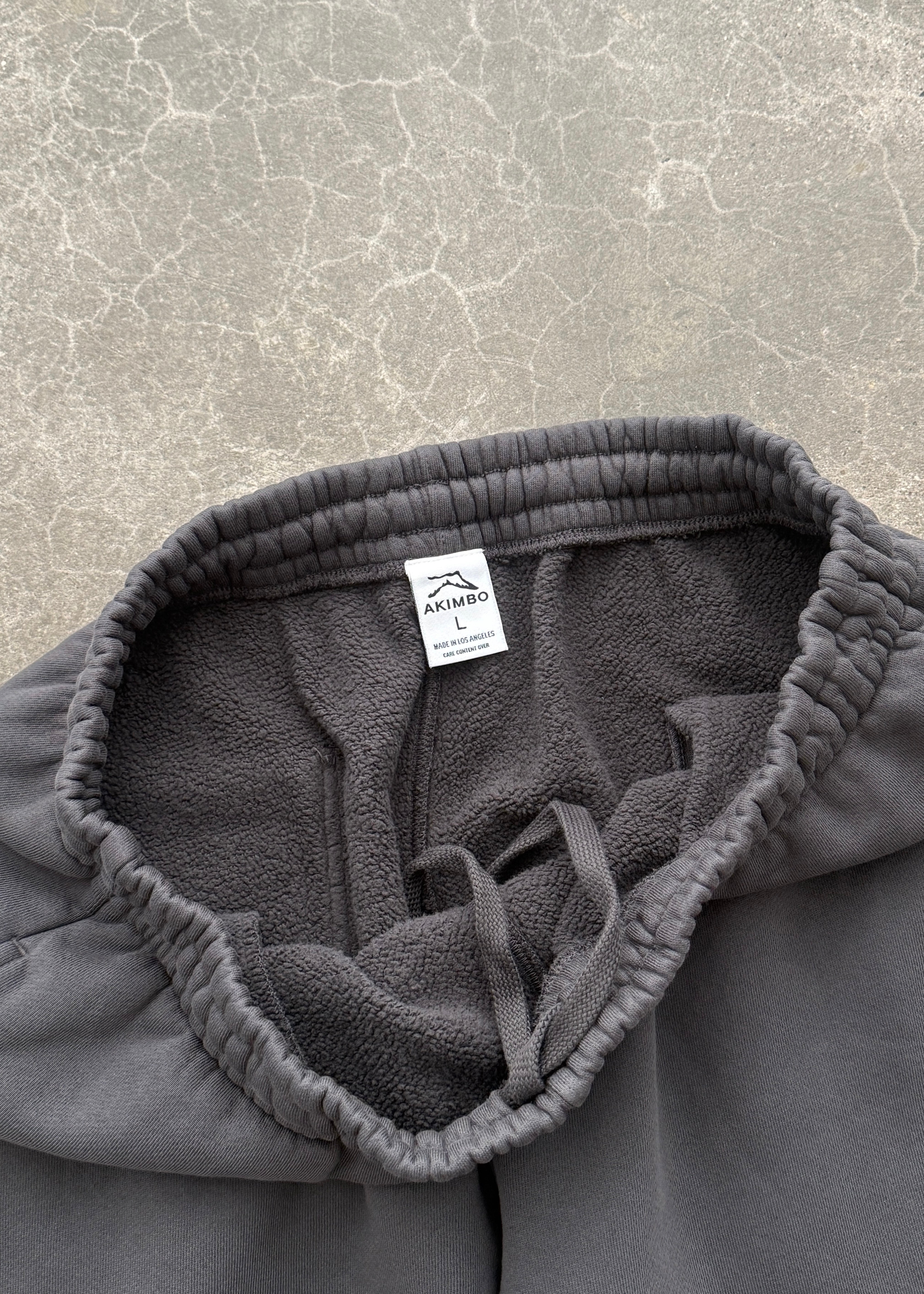 STRAIGHT-LEG SWEATPANTS - CHARCOAL
