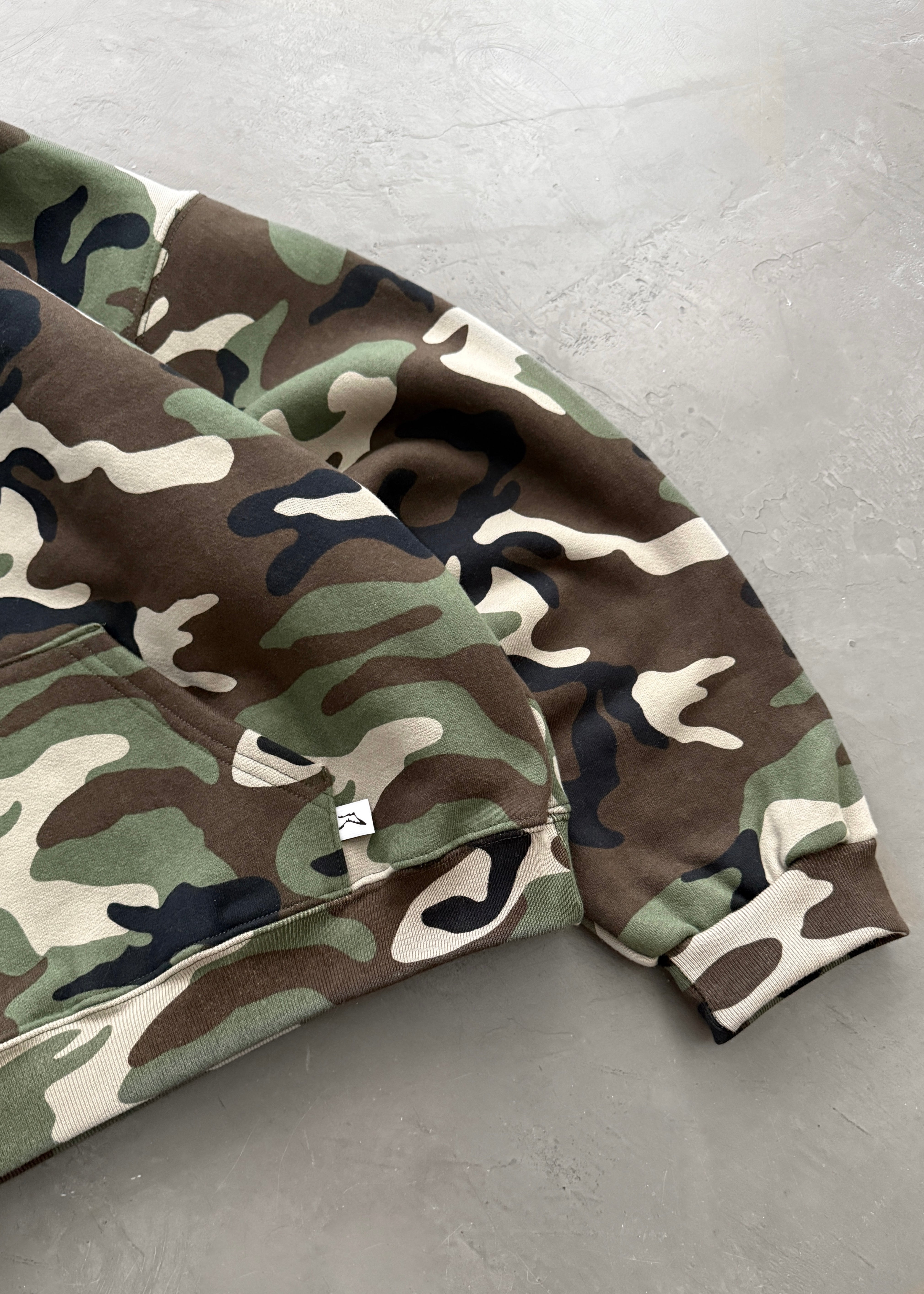 AKIMBO HOODIE - WOODLAND CAMO