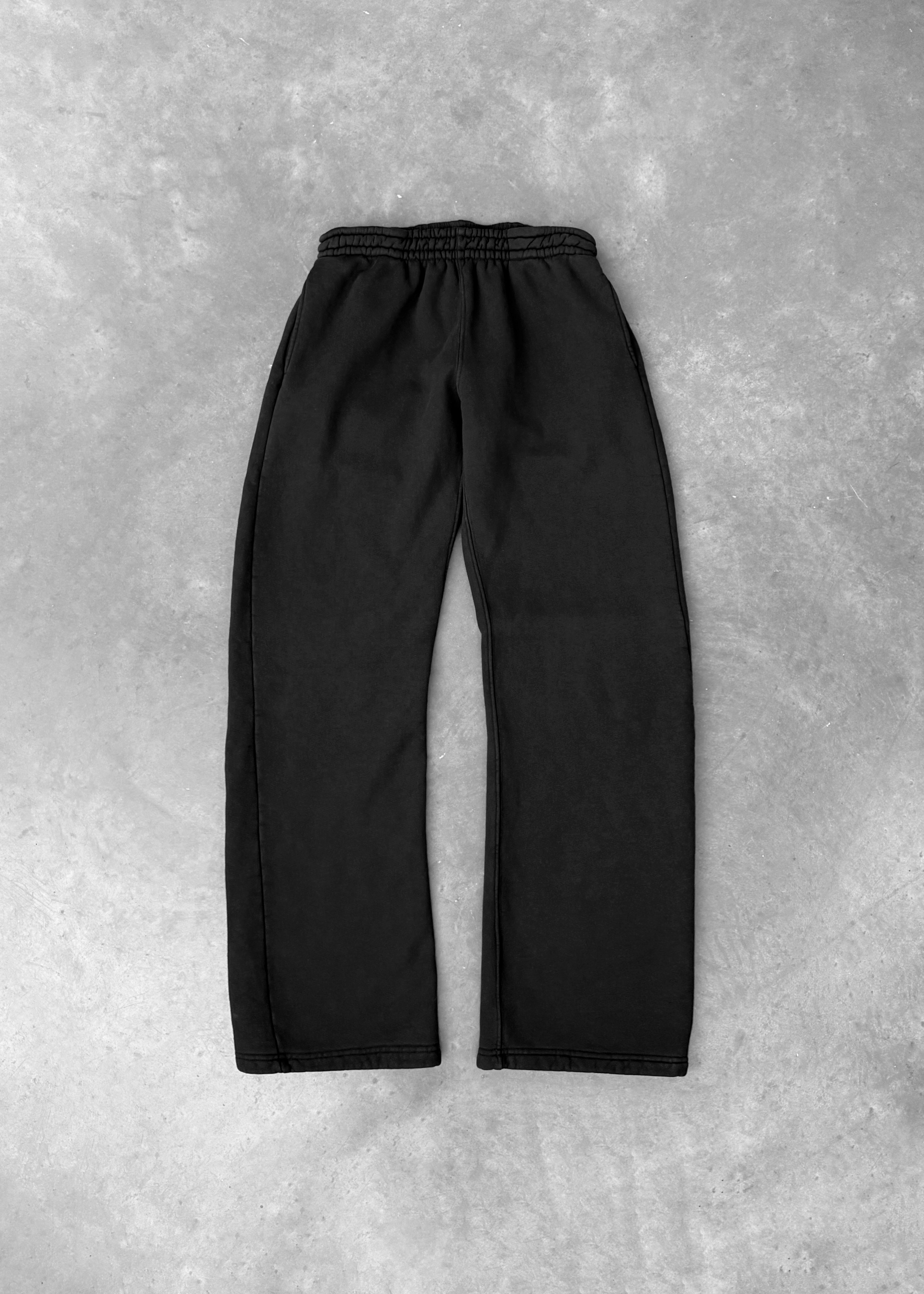 AKIMBO STRAIGHT-LEG SWEATPANTS