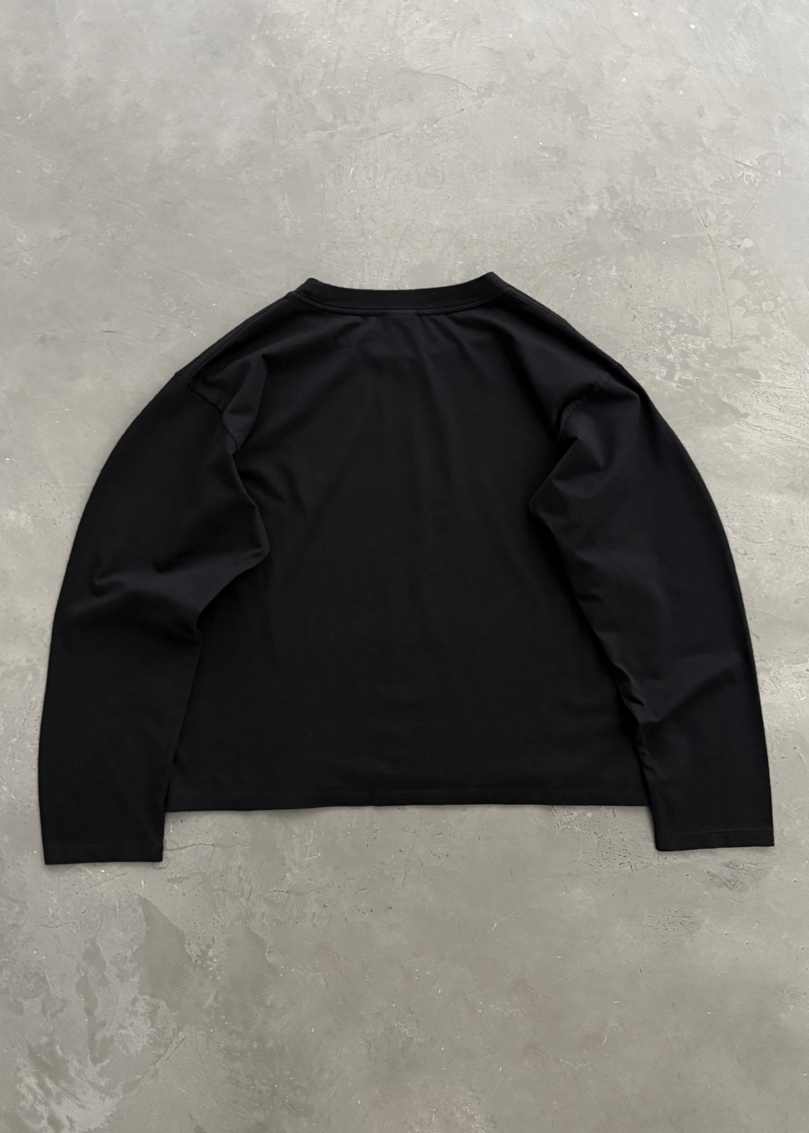 LONG SLEEVE “CHAIN-PEEKER” SINGLE STITCHED TEE - BLACK