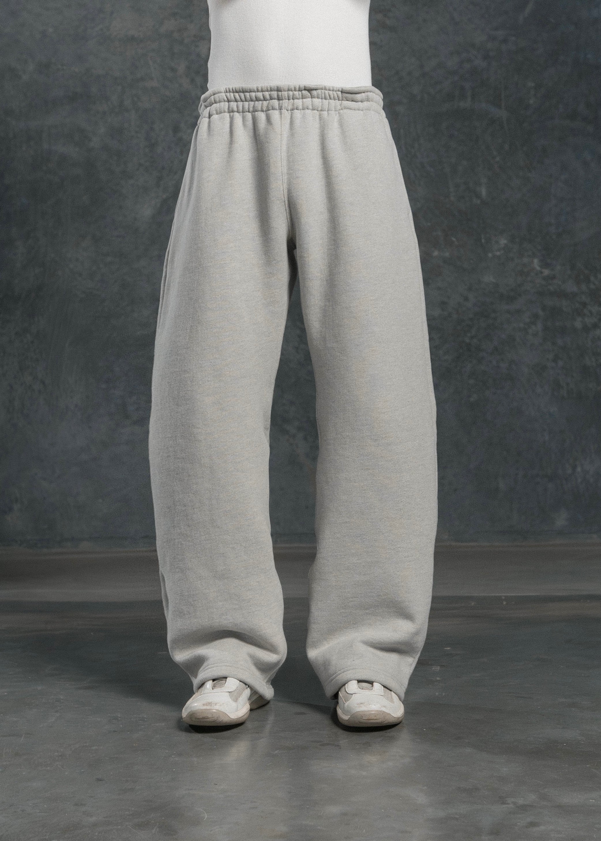 AKIMBO STRAIGHT-LEG SWEATPANTS - HEATHER GREY