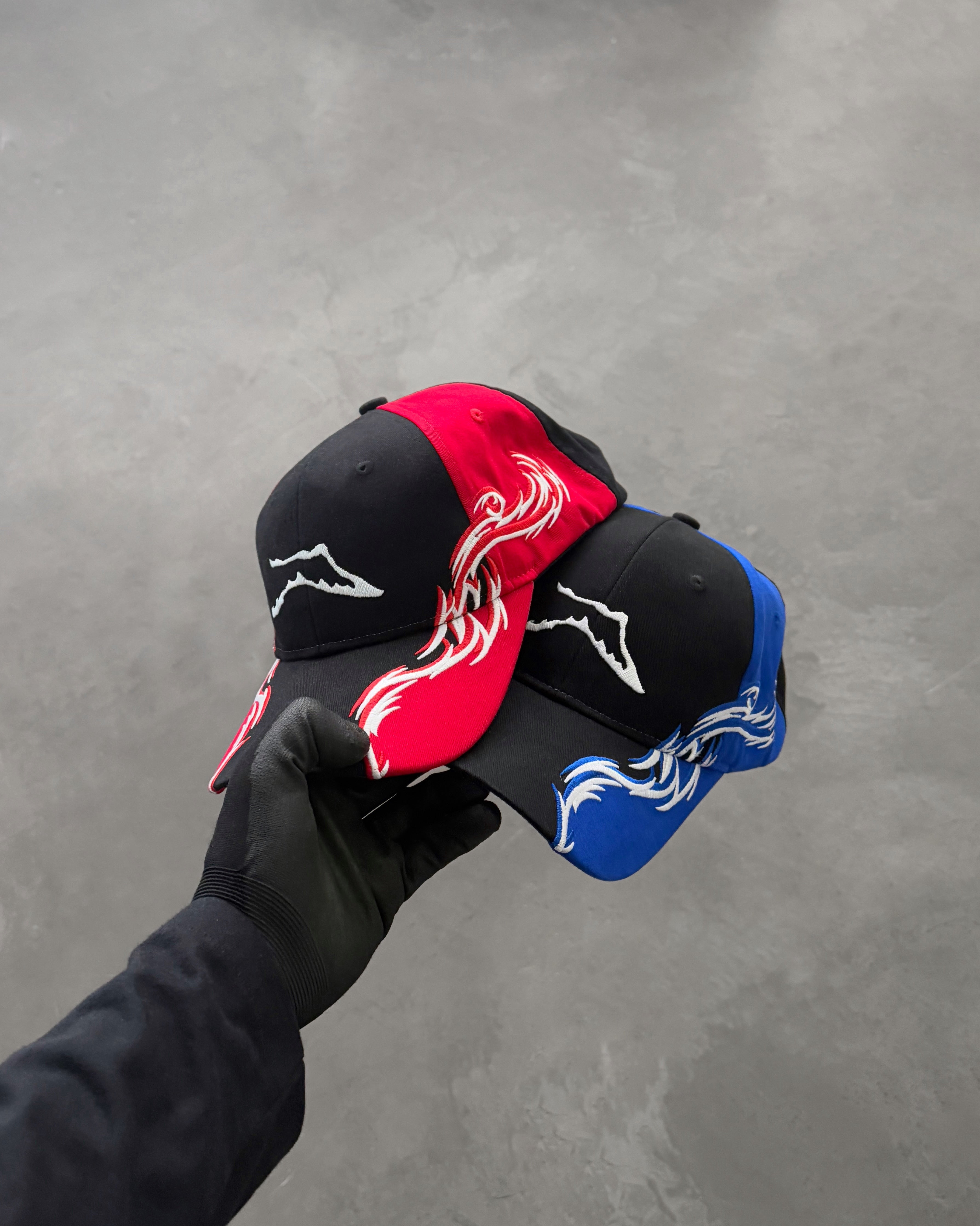 AKIMBO RANGE FLAME RACING CAP - RED