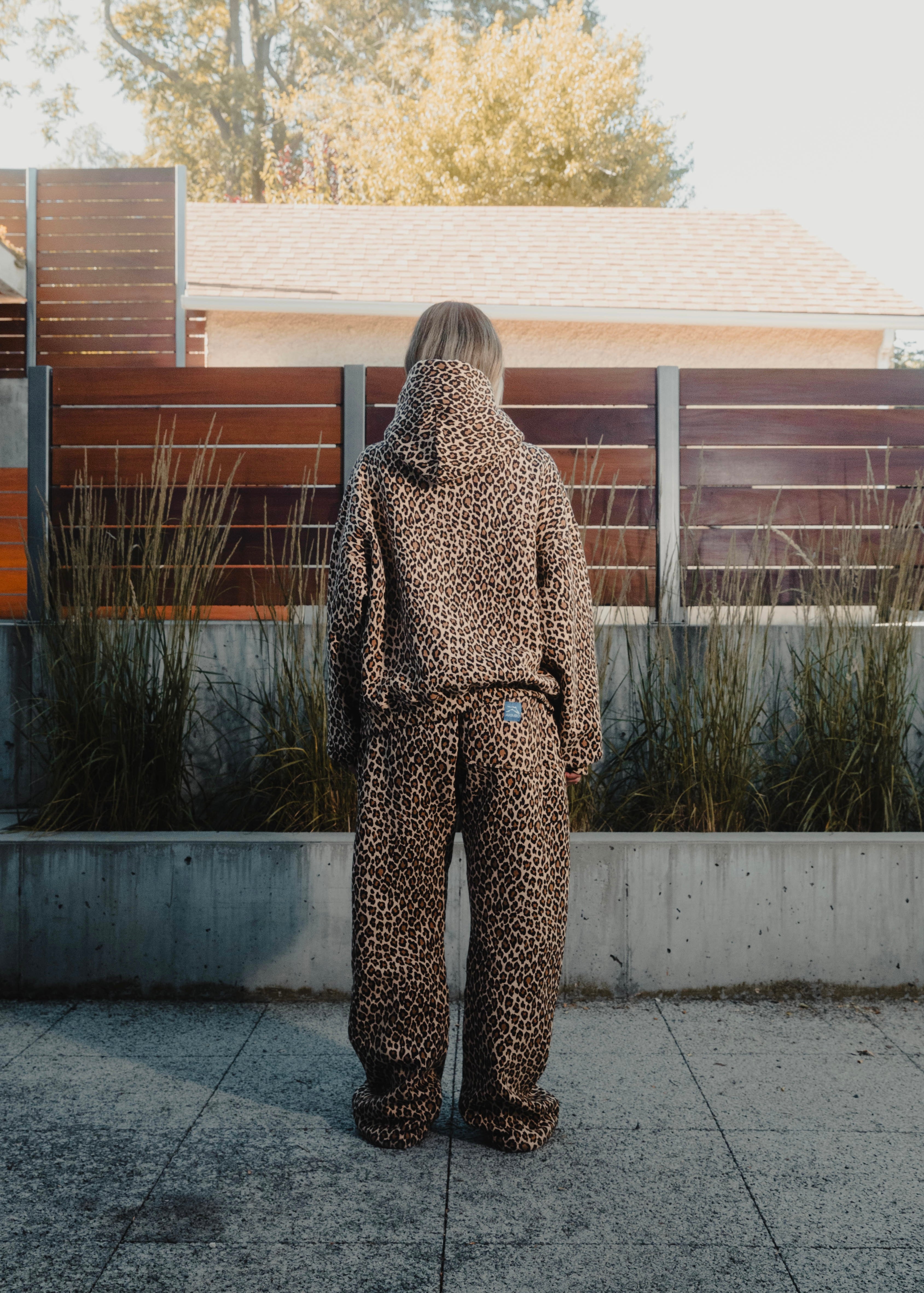 AKIMBO STRAIGHT-LEG SWEATPANTS - LEOPARD