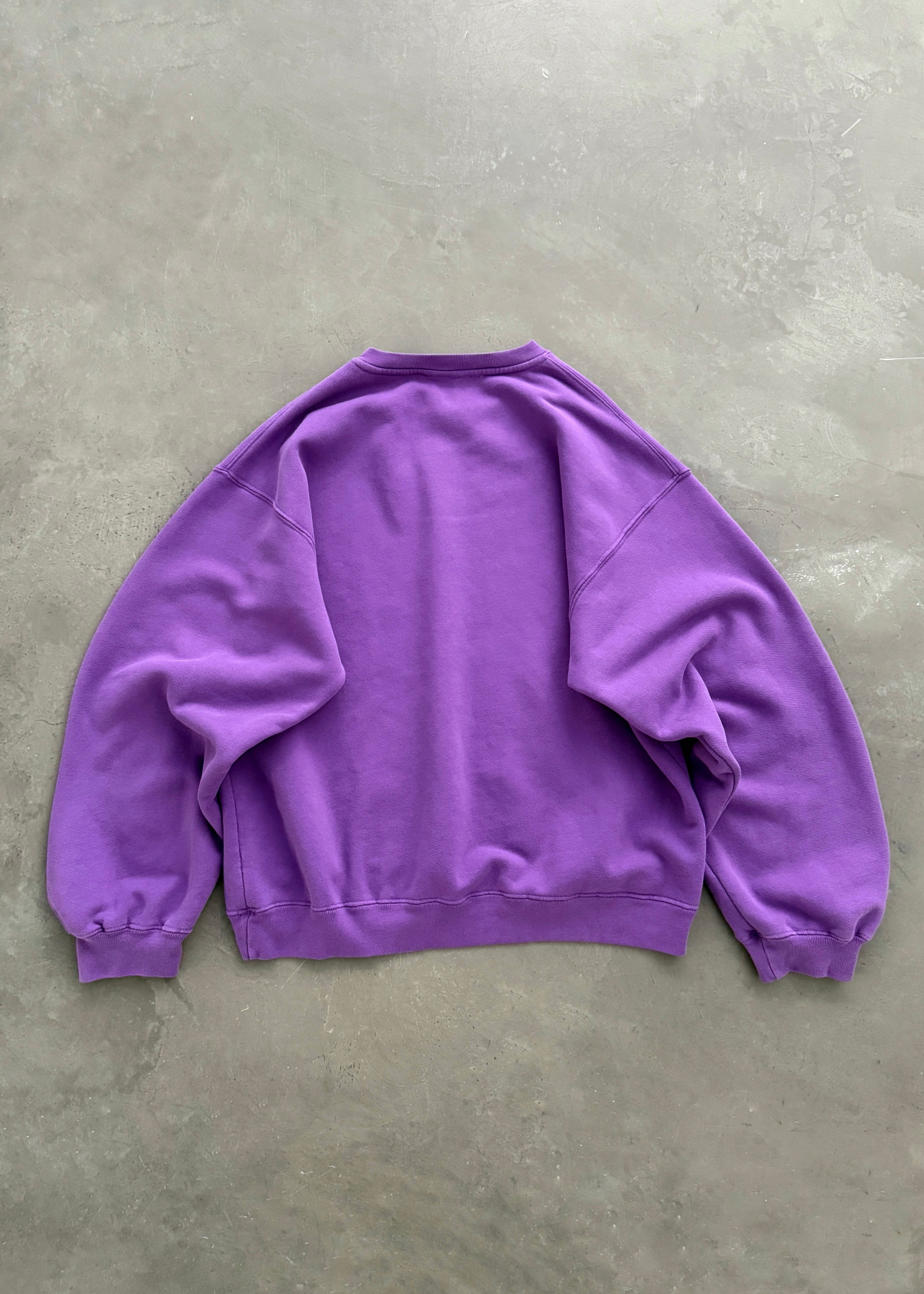 AKIMBO CREWNECK - PLUM