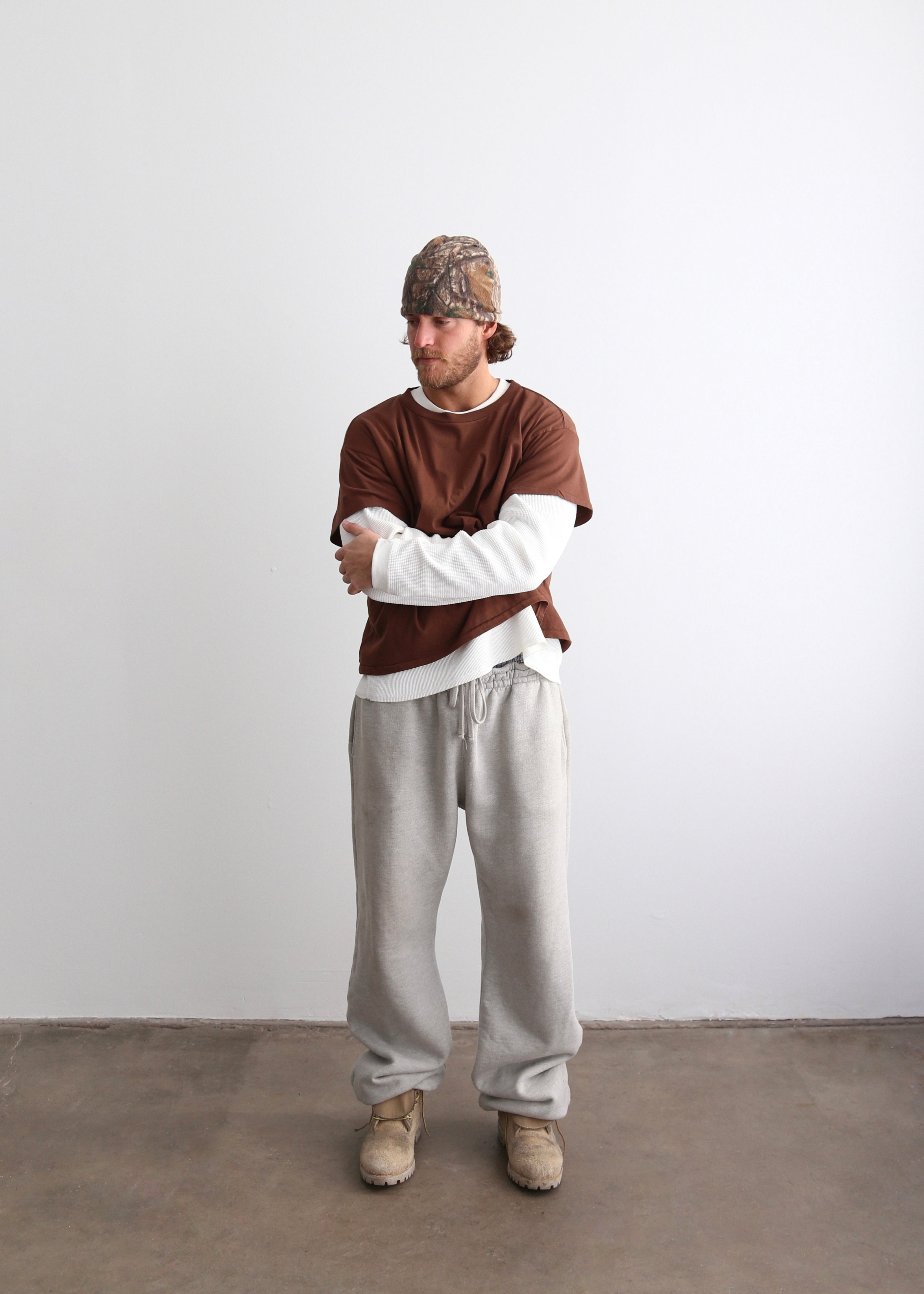 “CHAIN-PEEKER” SINGLE STITCHED TEE - COYOTE BROWN