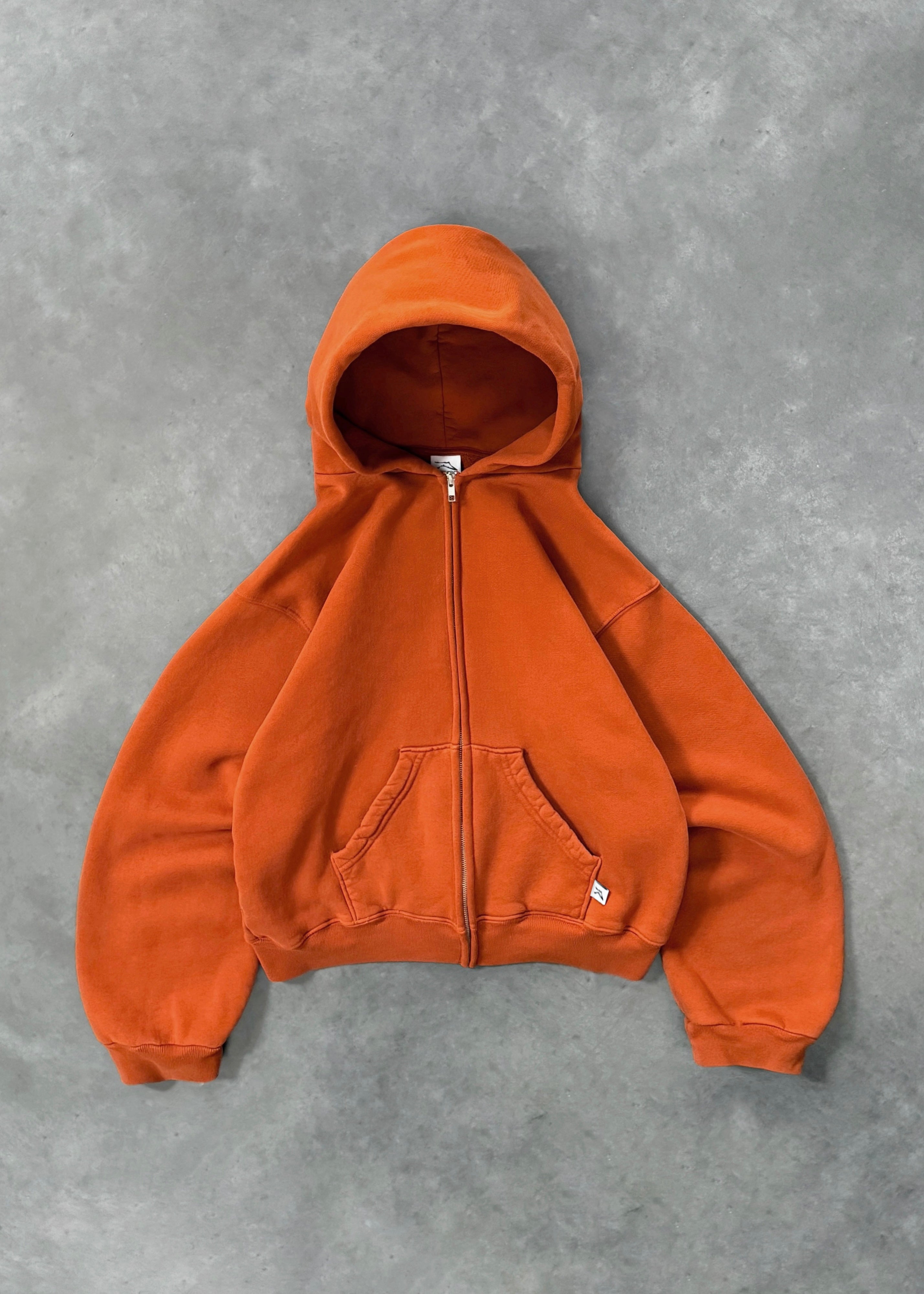 AKIMBO ZIP-UP HOODIE