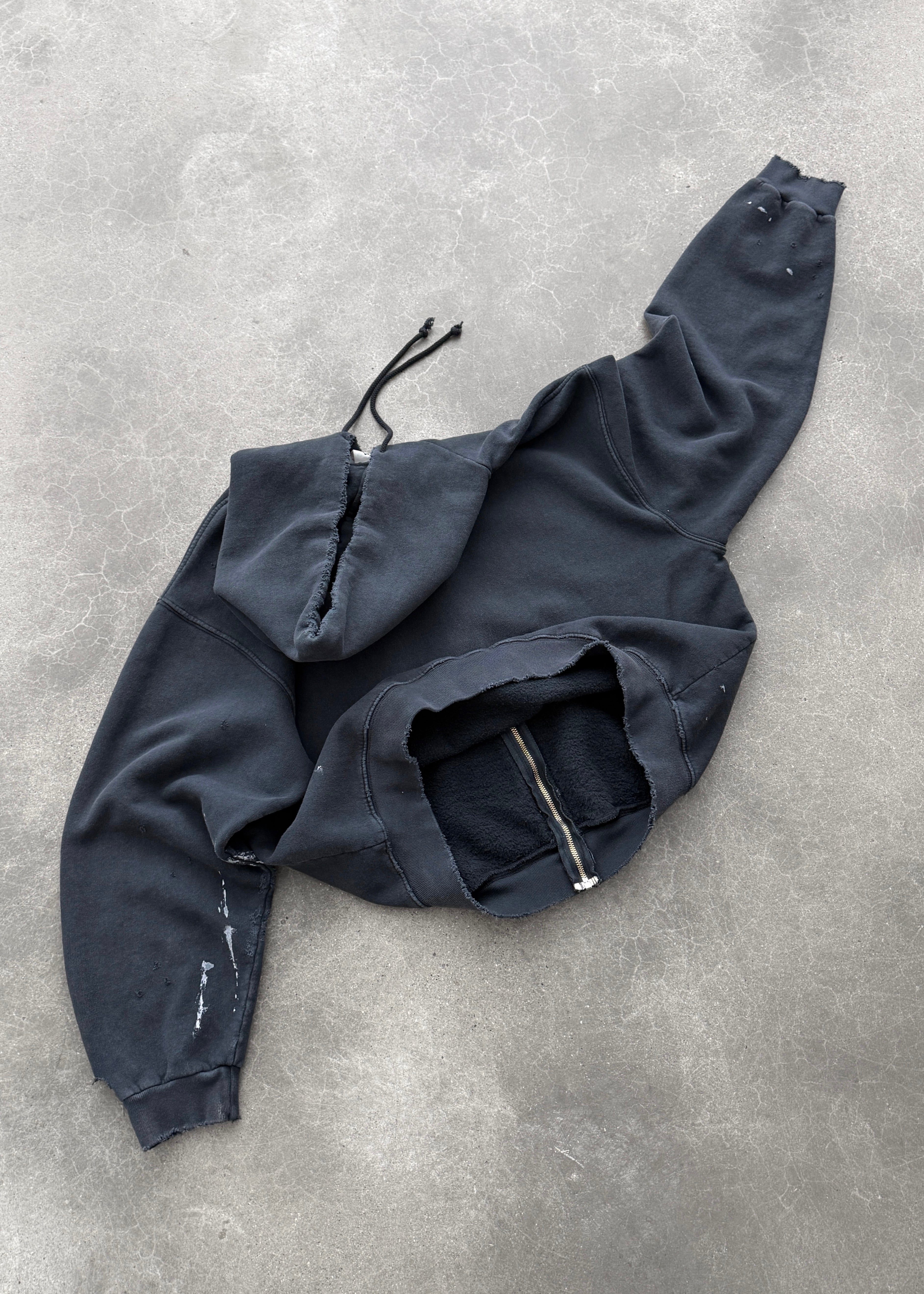 "WATCH PEEKER" ZIP-UP HOODIE - FADED BLACK