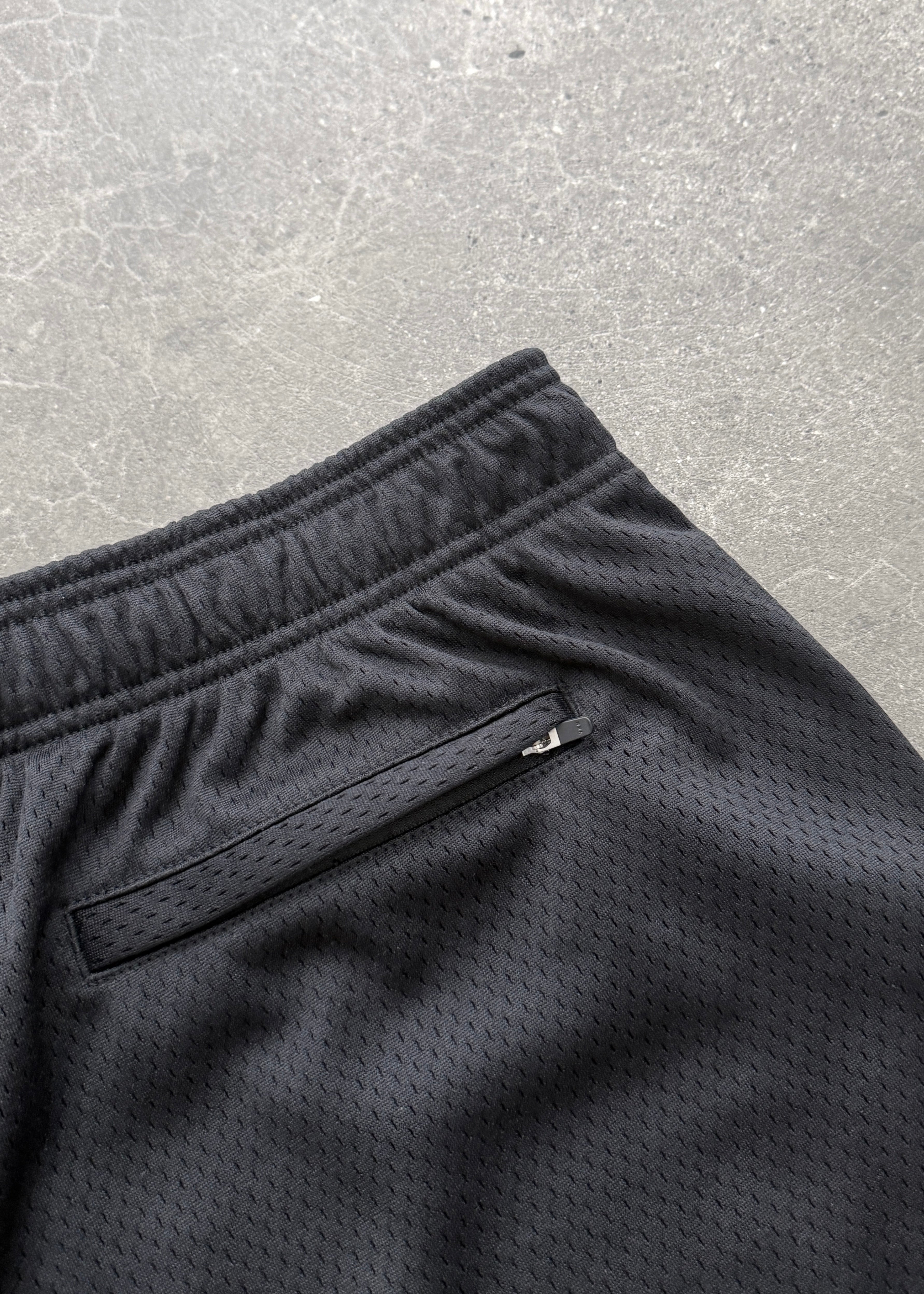 RANGE MESH SHORTS - BLACK