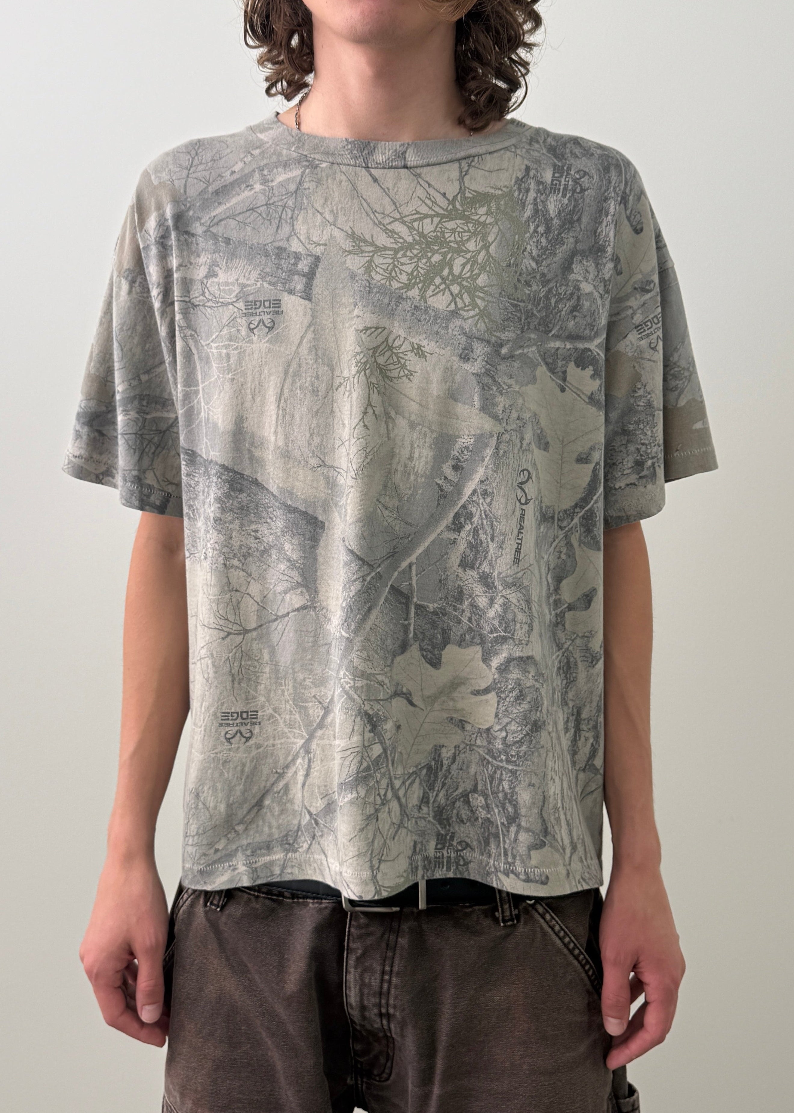 "CHAIN-PEEKER" LIGHT-WEIGHT TEE - REALTREE® CAMO